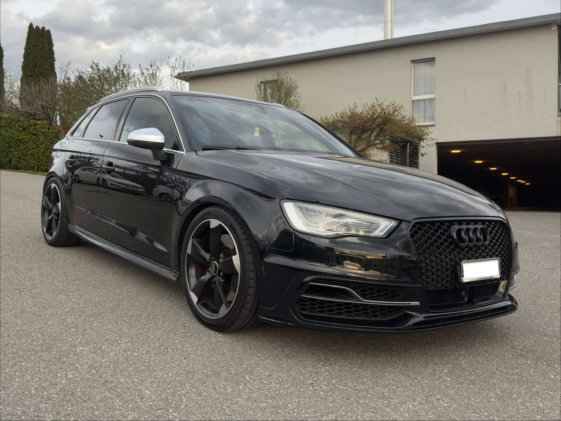 AUDI S3 Sportback 2.0 TFSI quattro S-tronic-image-3