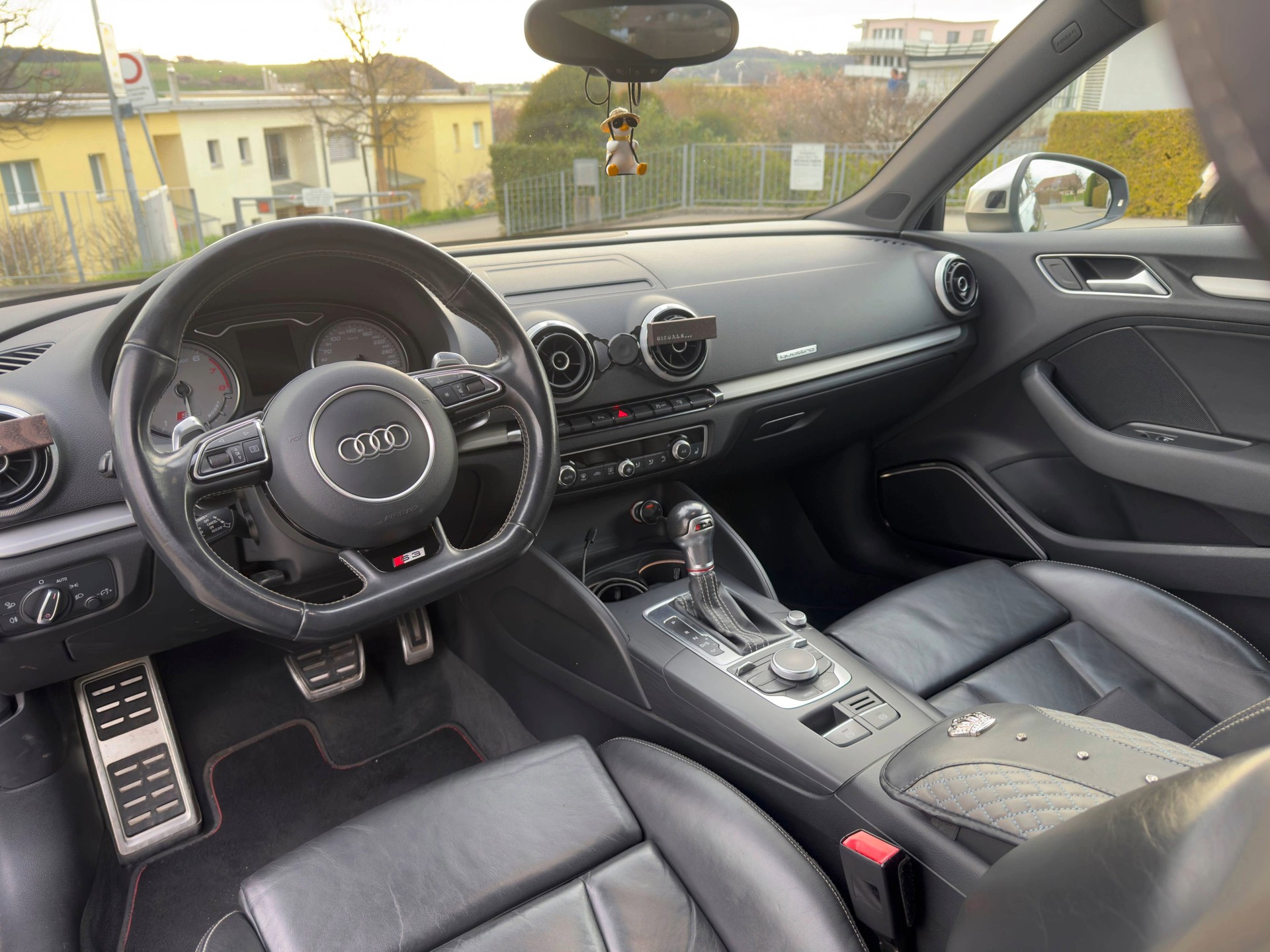 AUDI S3 Sportback 2.0 TFSI quattro S-tronic-image-5