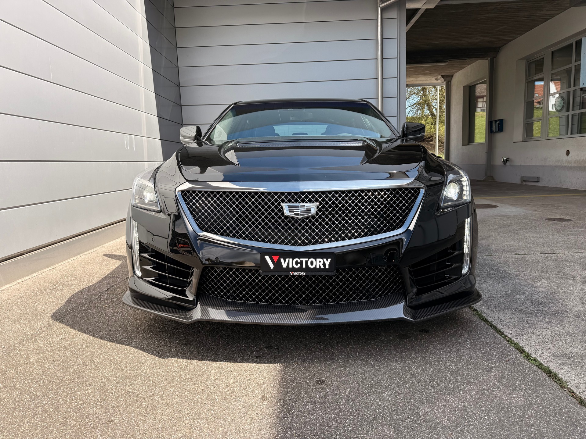 CADILLAC CTS-V Sedan 6.2 Supercharged Automatic-image-1