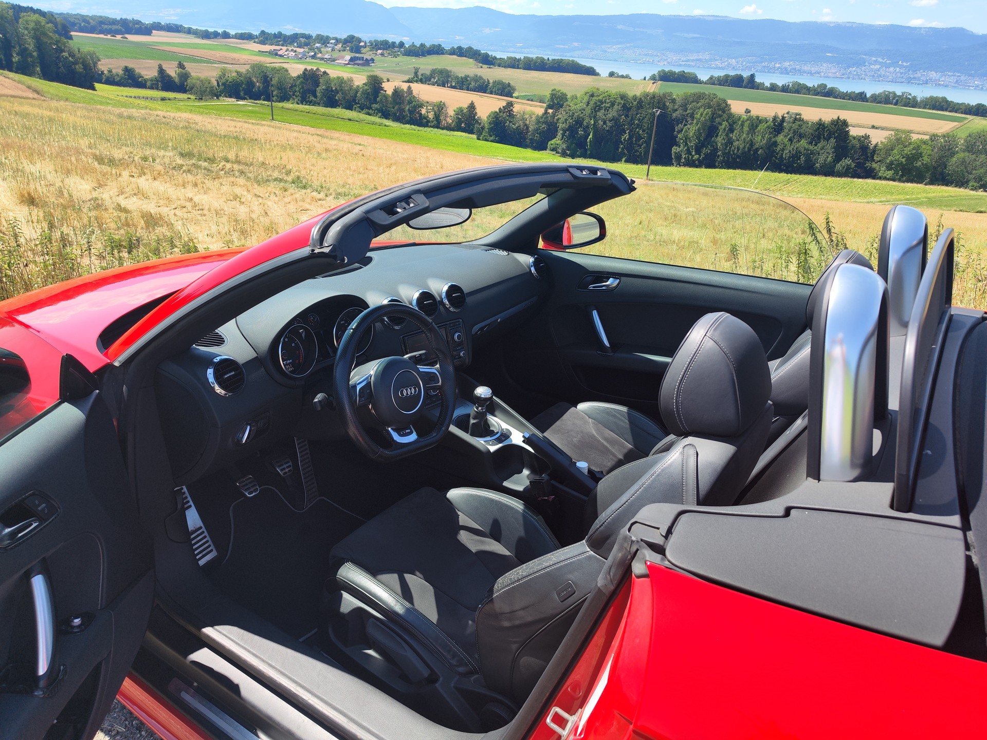 AUDI TT RS Roadster 2.5 TFSI quattro-image-3
