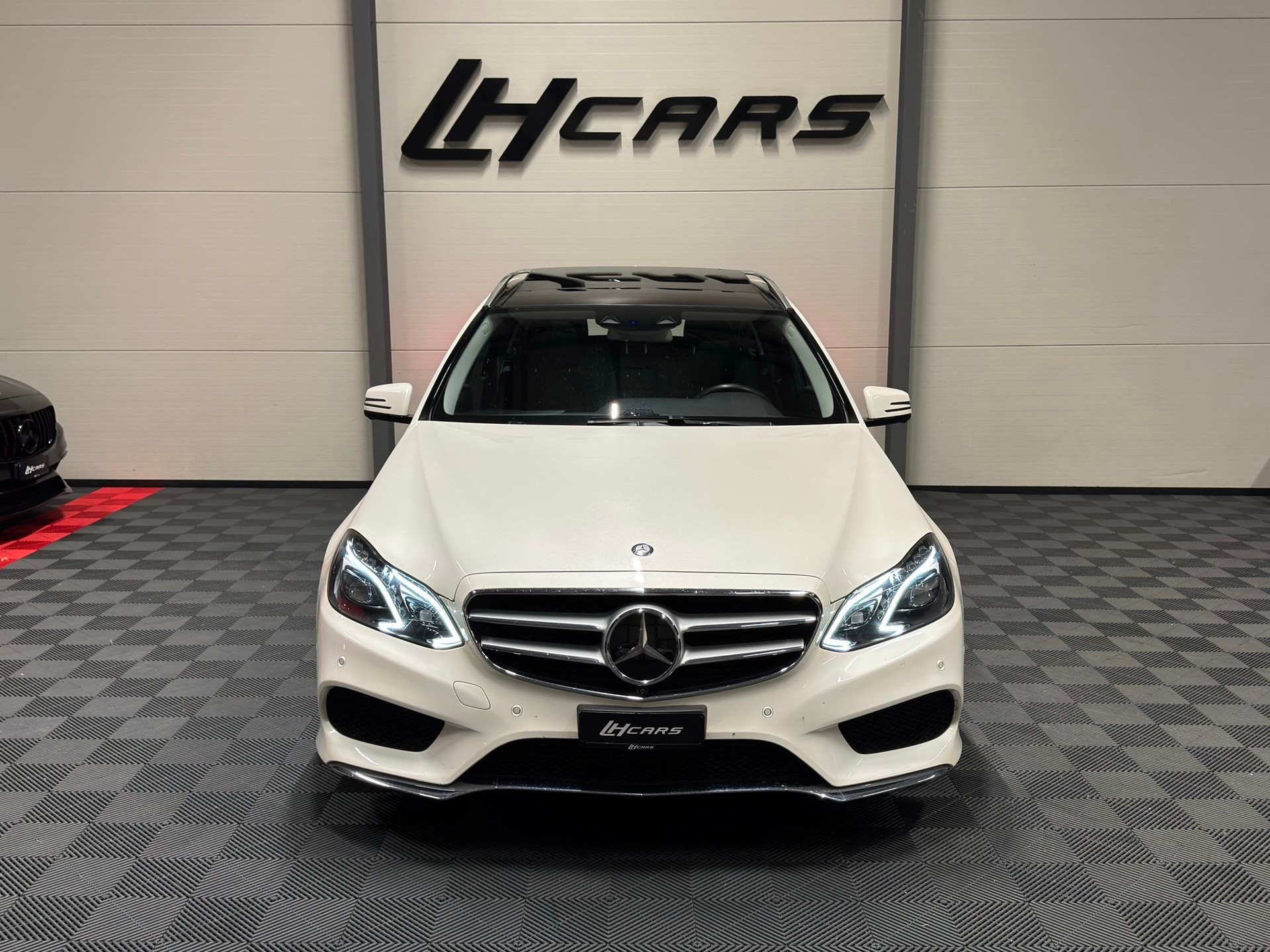 MERCEDES-BENZ E 350 CDI BlueTec Avantg. 4m Kombi AMG-Line-image-6