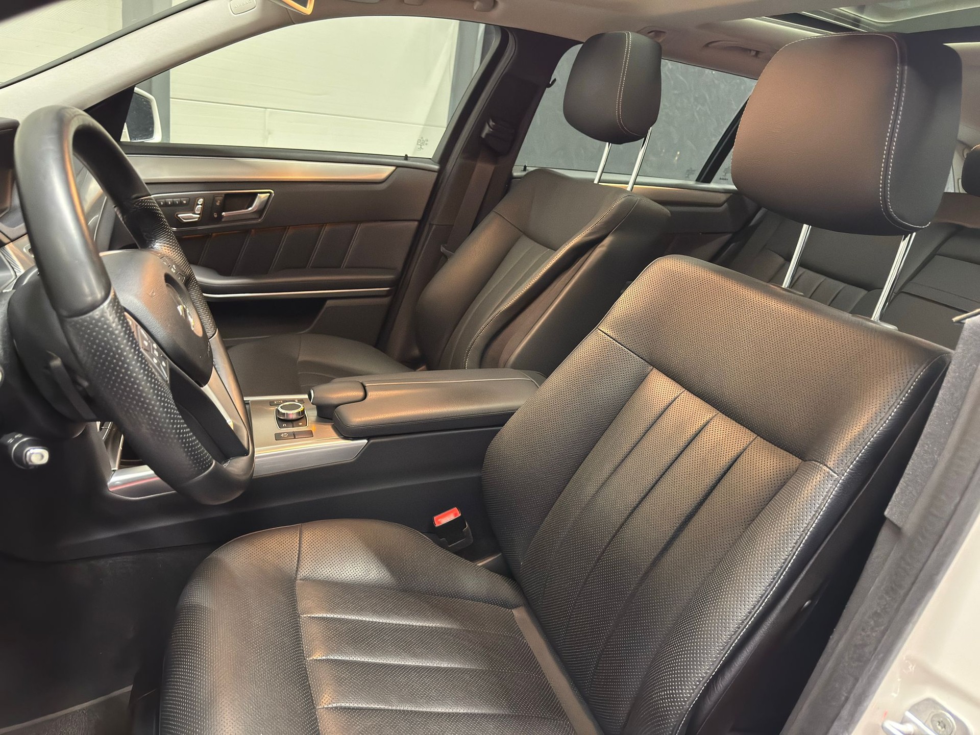 MERCEDES-BENZ E 350 CDI BlueTec Avantg. 4m Kombi AMG-Line-image-14