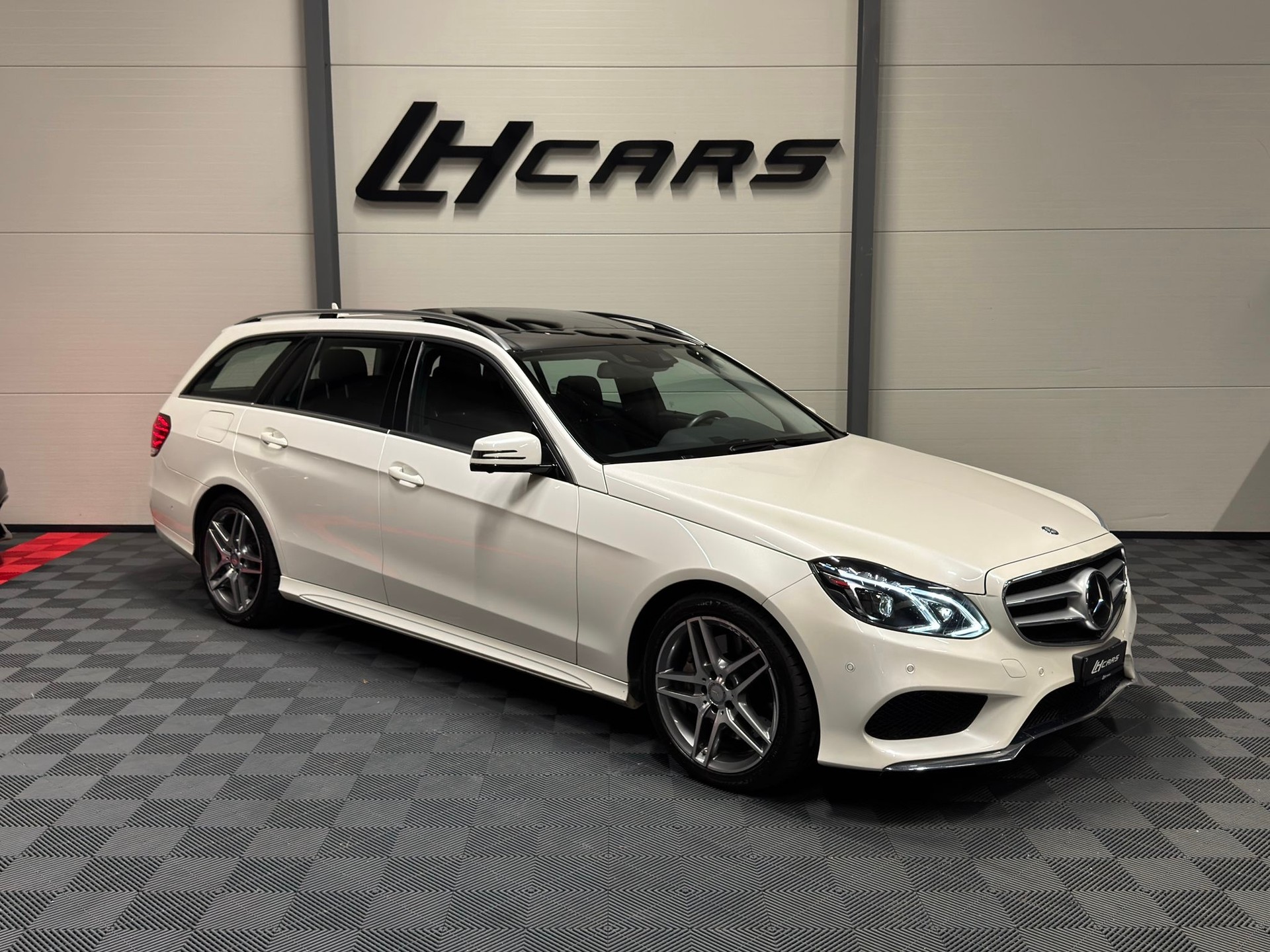 MERCEDES-BENZ E 350 CDI BlueTec Avantg. 4m Kombi AMG-Line-image-5