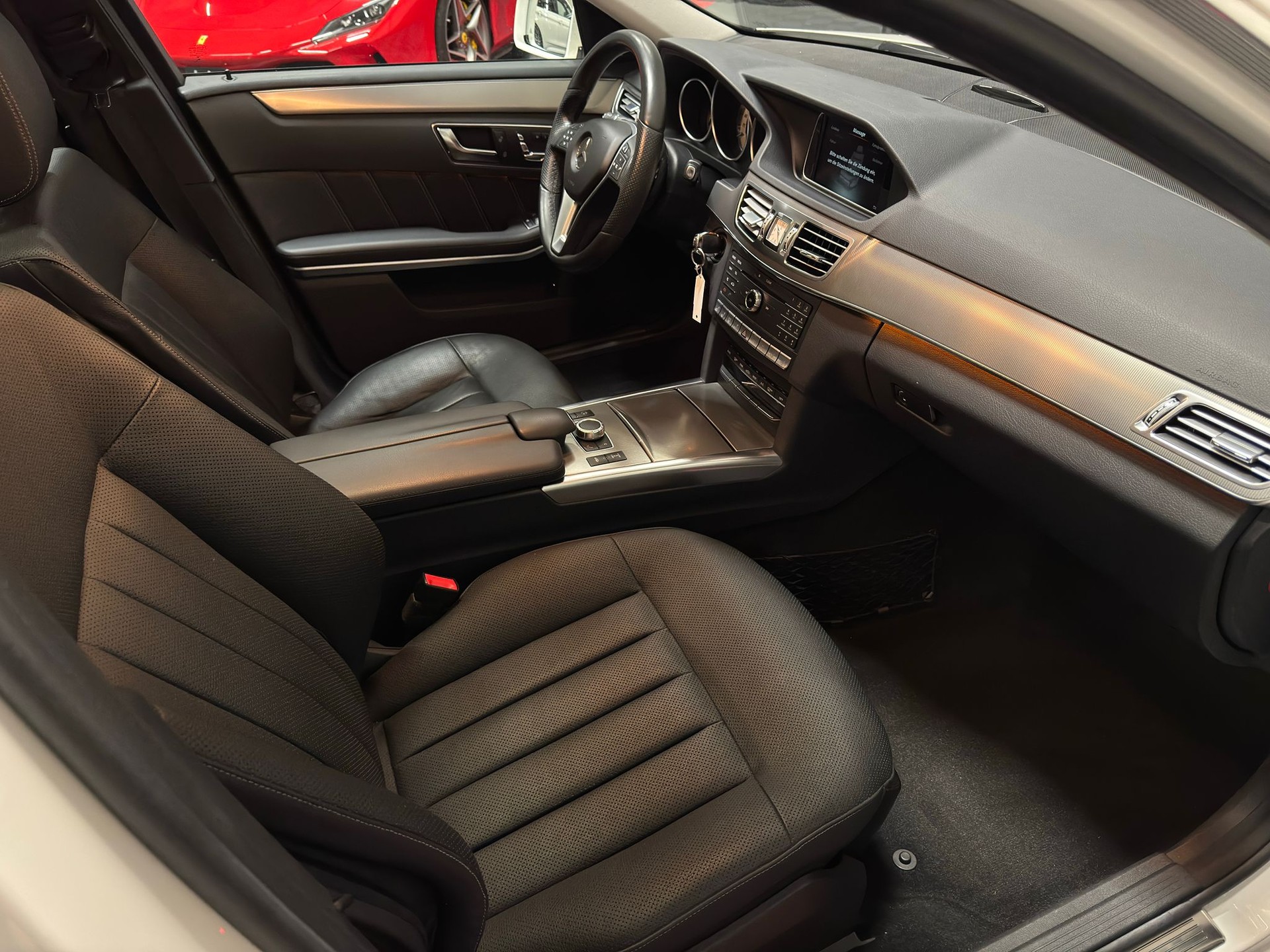 MERCEDES-BENZ E 350 CDI BlueTec Avantg. 4m Kombi AMG-Line-image-10
