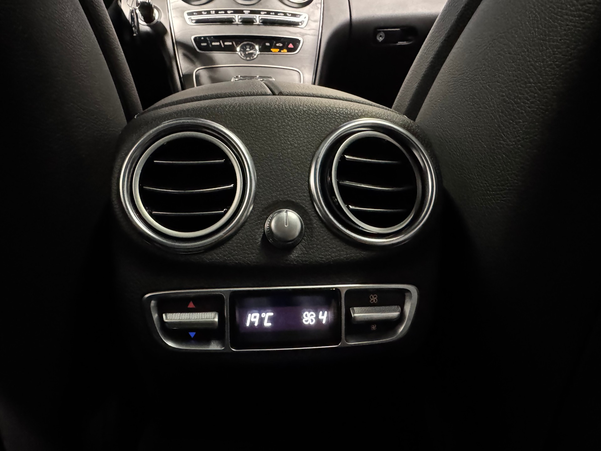 MERCEDES-BENZ C 400 AMG Line 4Matic 7G-Tronic (23)-image-23