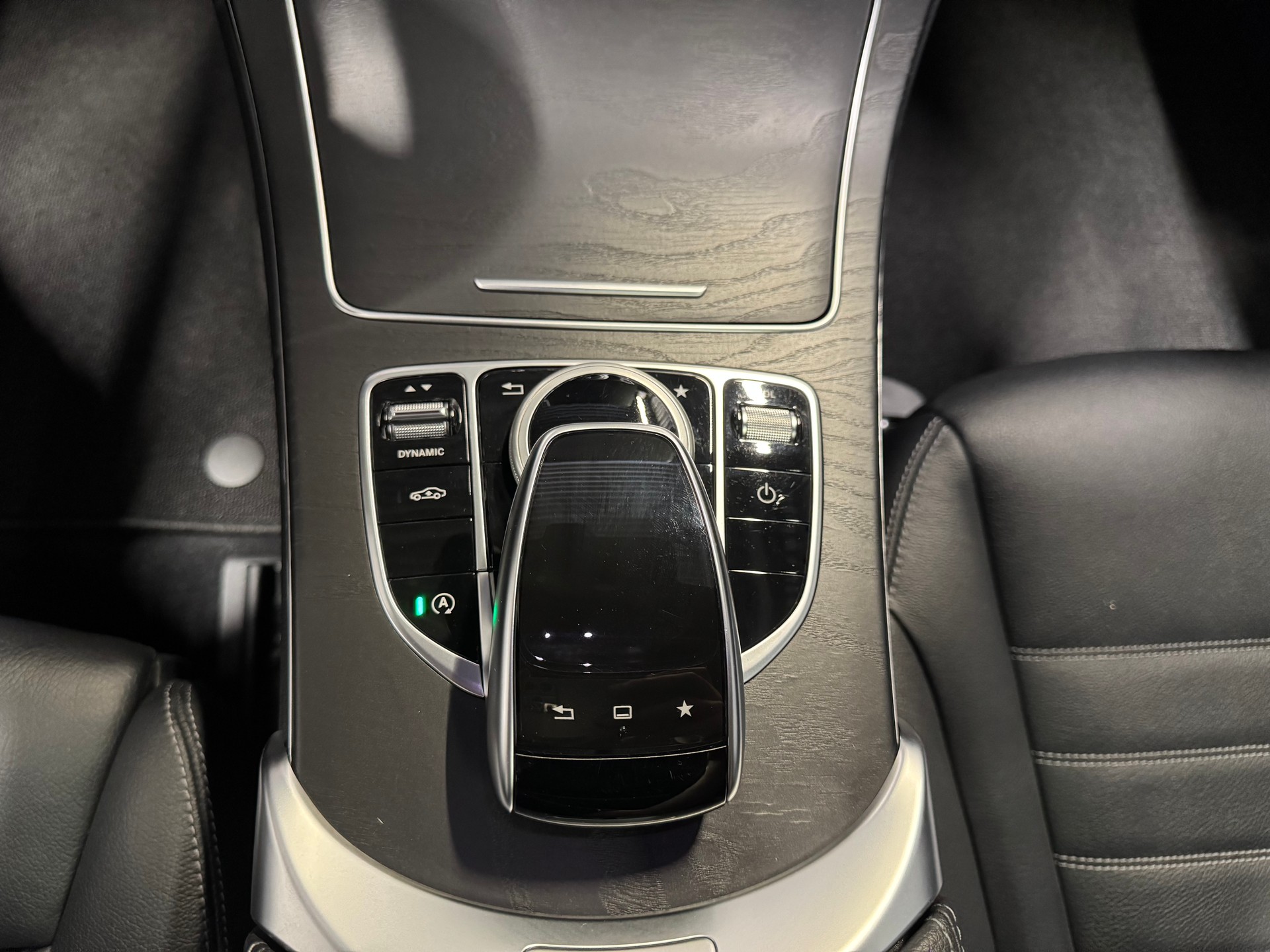 MERCEDES-BENZ C 400 AMG Line 4Matic 7G-Tronic (23)-image-19