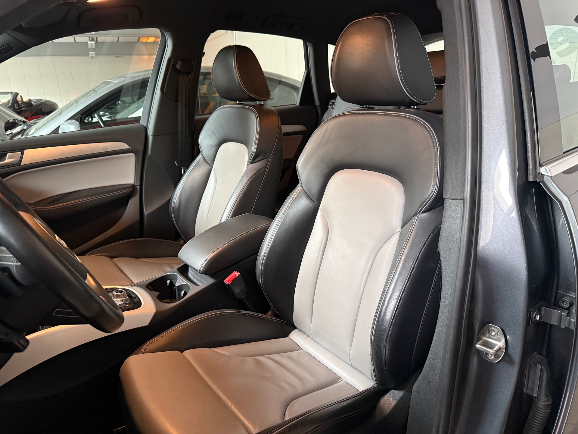 AUDI Q5 3.0 TDI quattro S-tronic-image-7