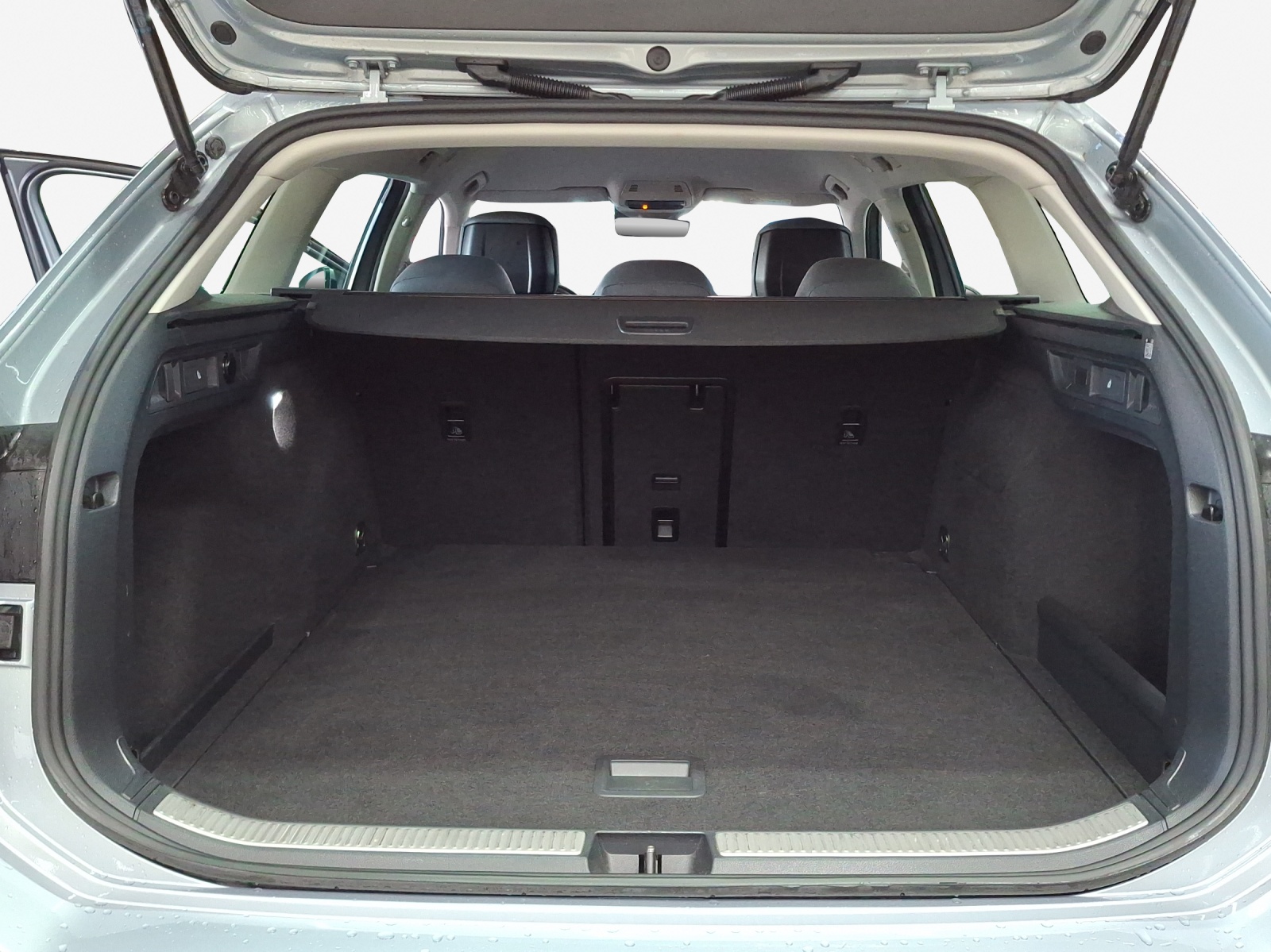 VW Passat Variant 2.0 TDI evo Business DSG-image-12