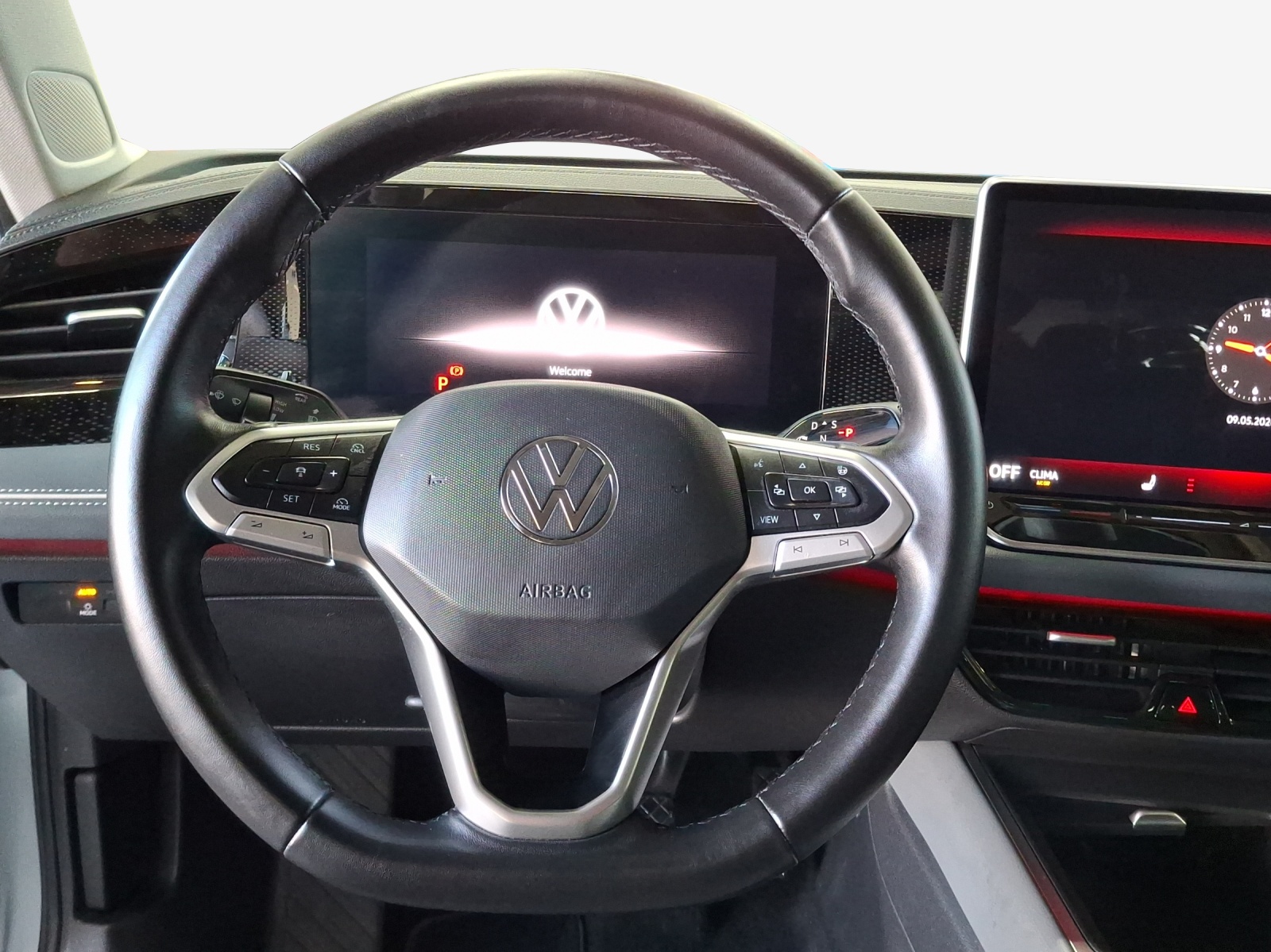 VW Passat Variant 2.0 TDI evo Business DSG-image-9