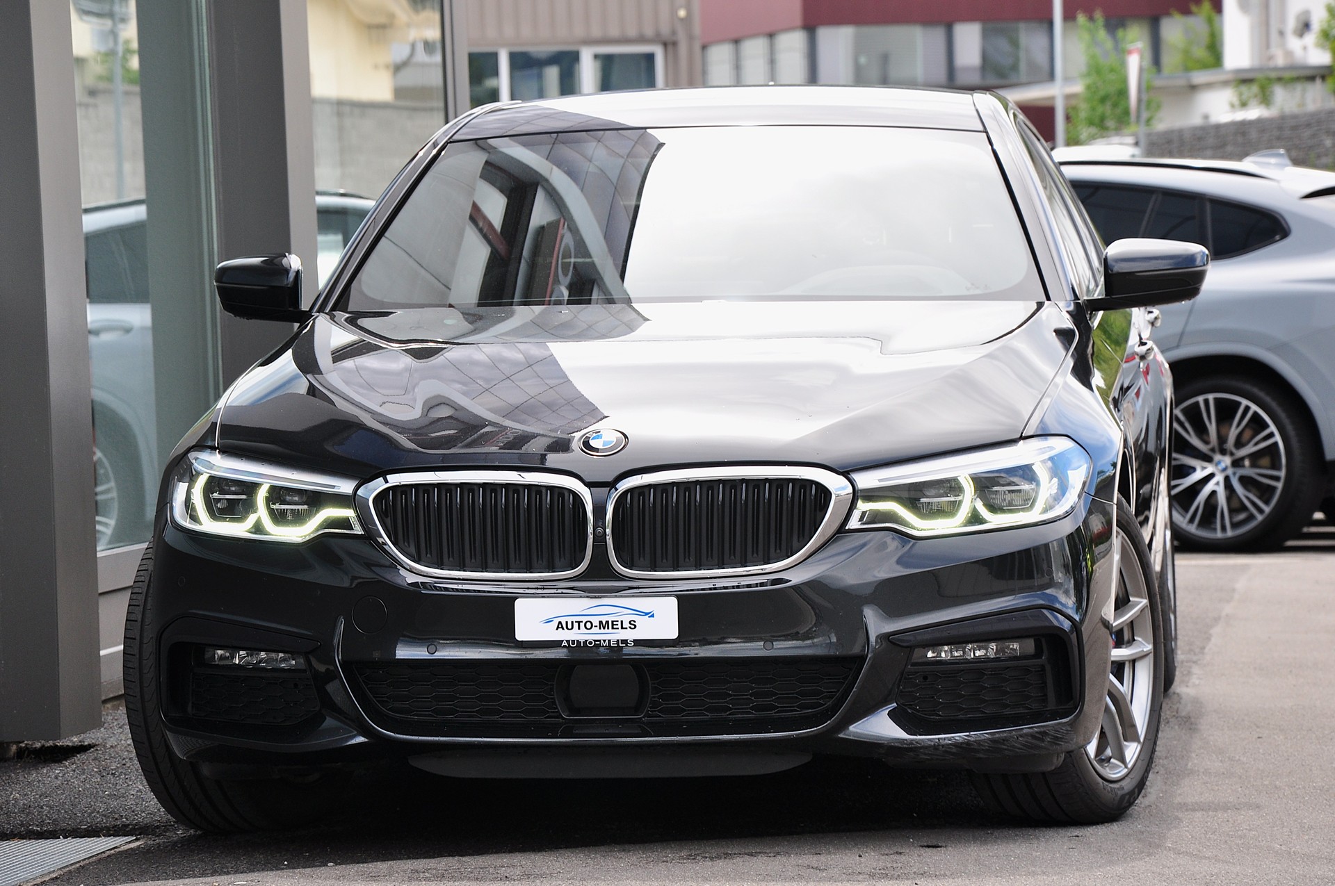 BMW 530e xDrive Steptronic-image-1