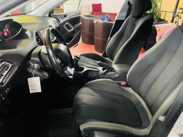 PEUGEOT 308 SW 1.6 BlueHDI Business-image-13