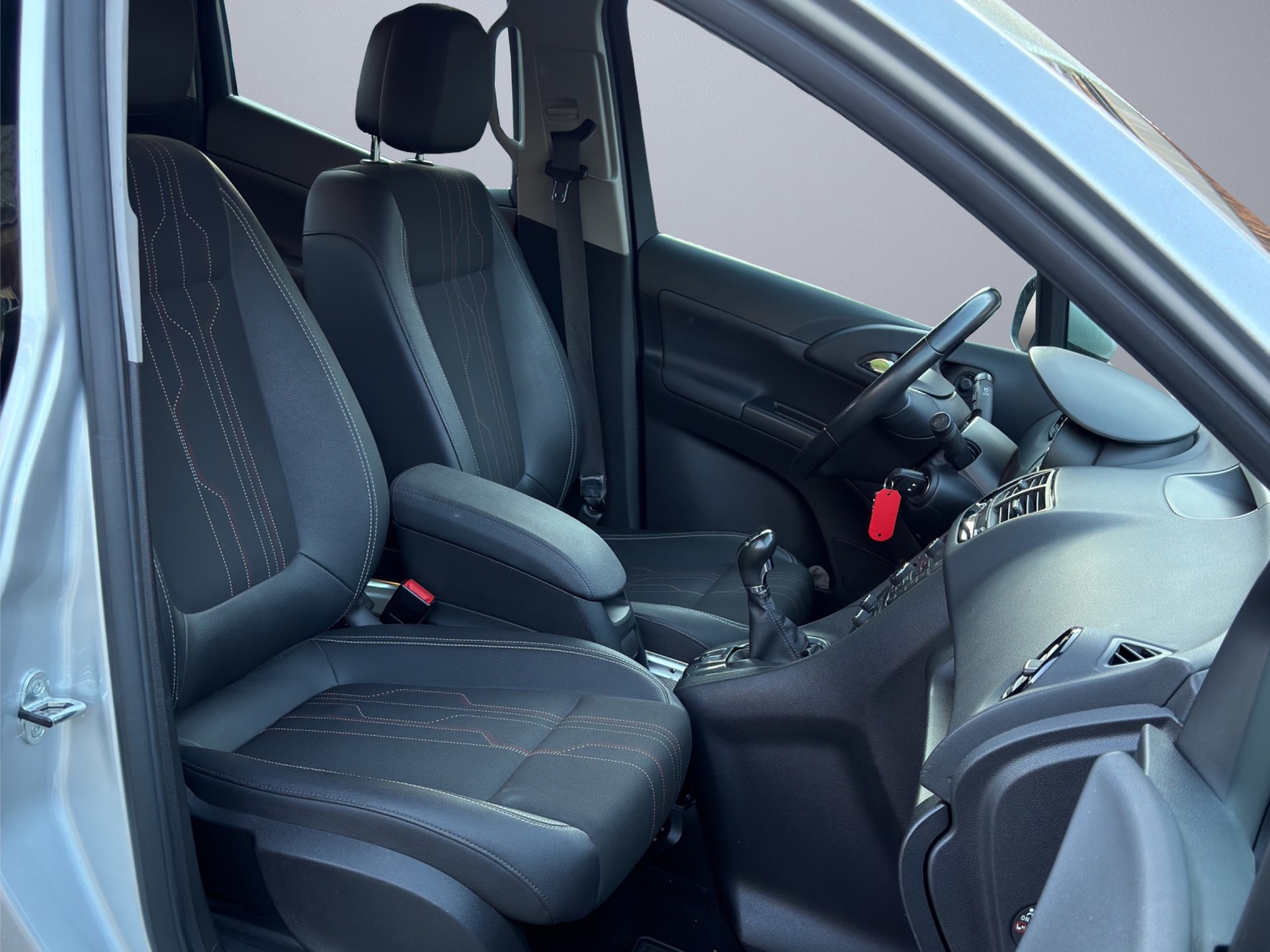 OPEL Meriva 1.7 CDTi Anniversary Edition-image-11