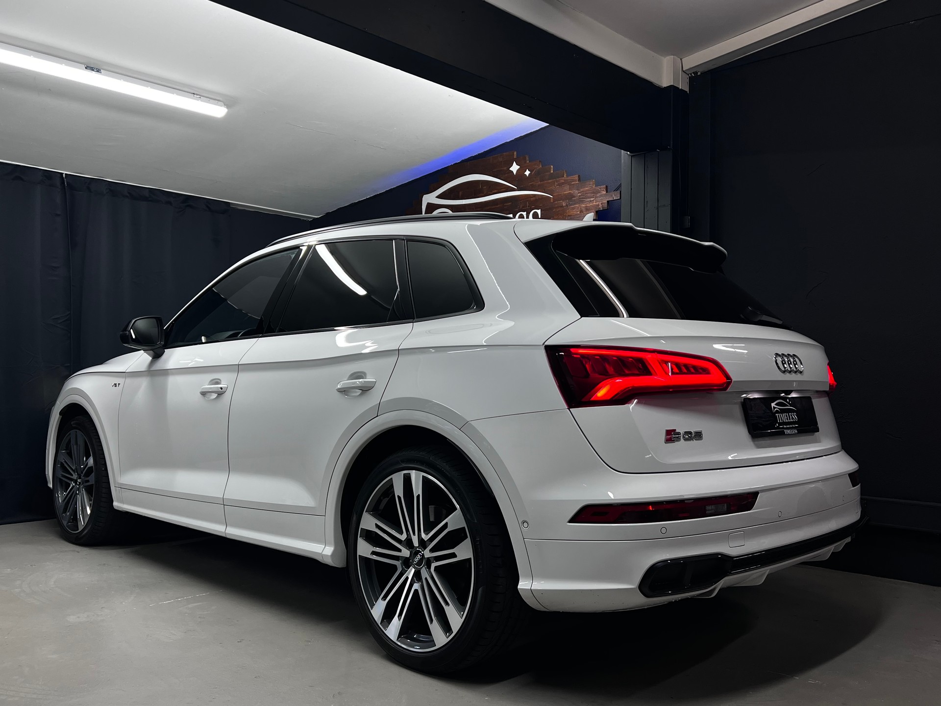 AUDI SQ5 3.0 TFSI quattro S-tronic-image-4