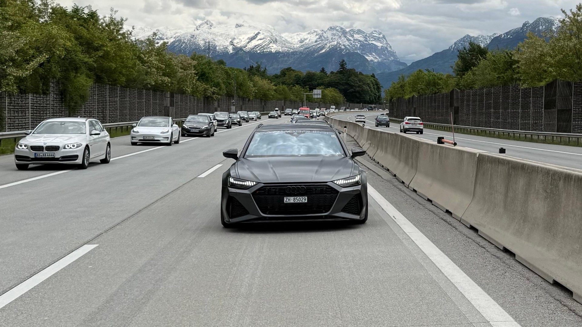 AUDI 4.0 V8 TFSI quattro T-Tronic-image-3