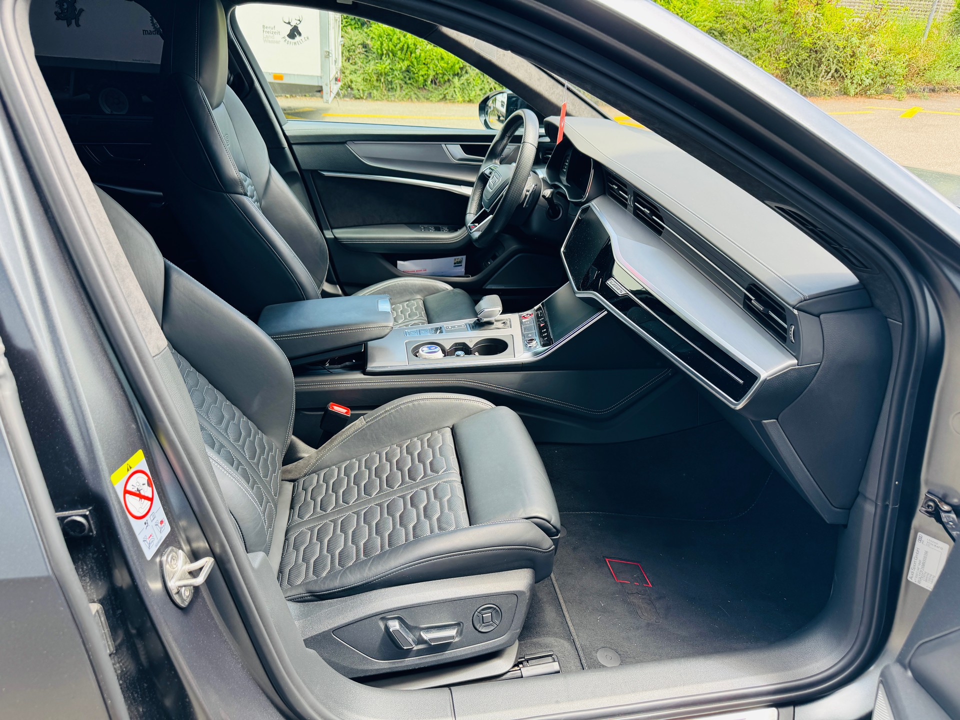 AUDI 4.0 V8 TFSI quattro T-Tronic-image-9