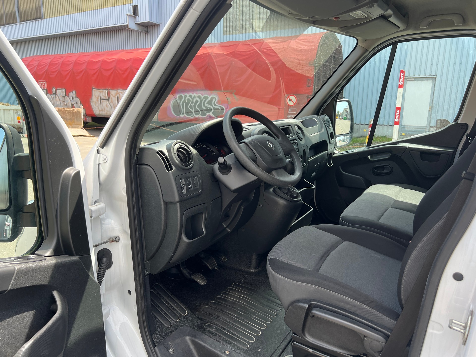 RENAULT Master T35 dCi130 L3H2-image-6