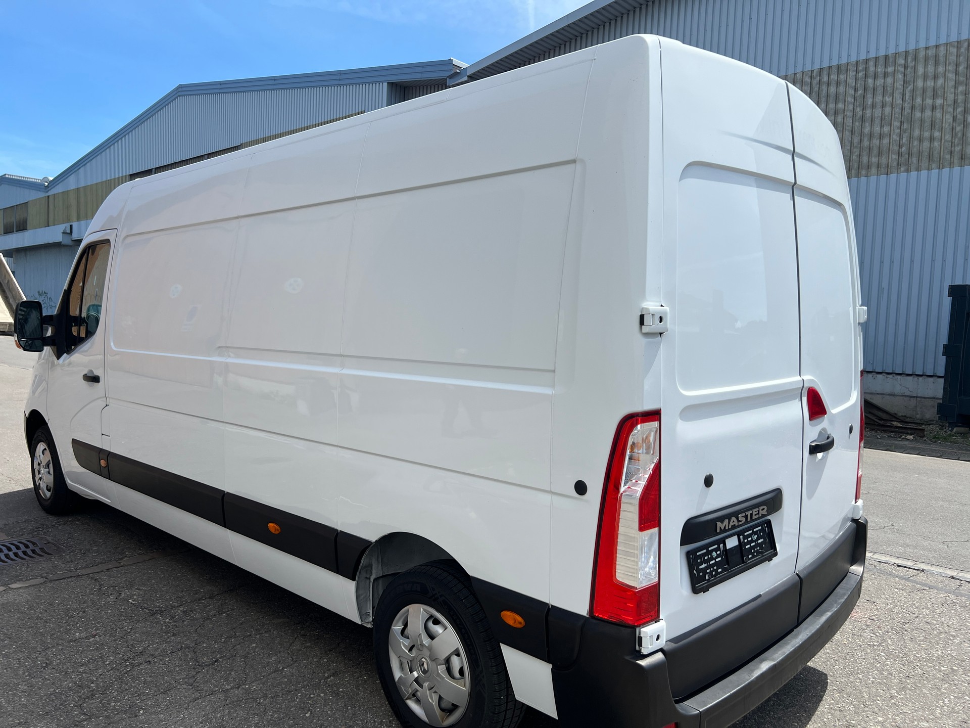 RENAULT Master T35 dCi130 L3H2-image-2