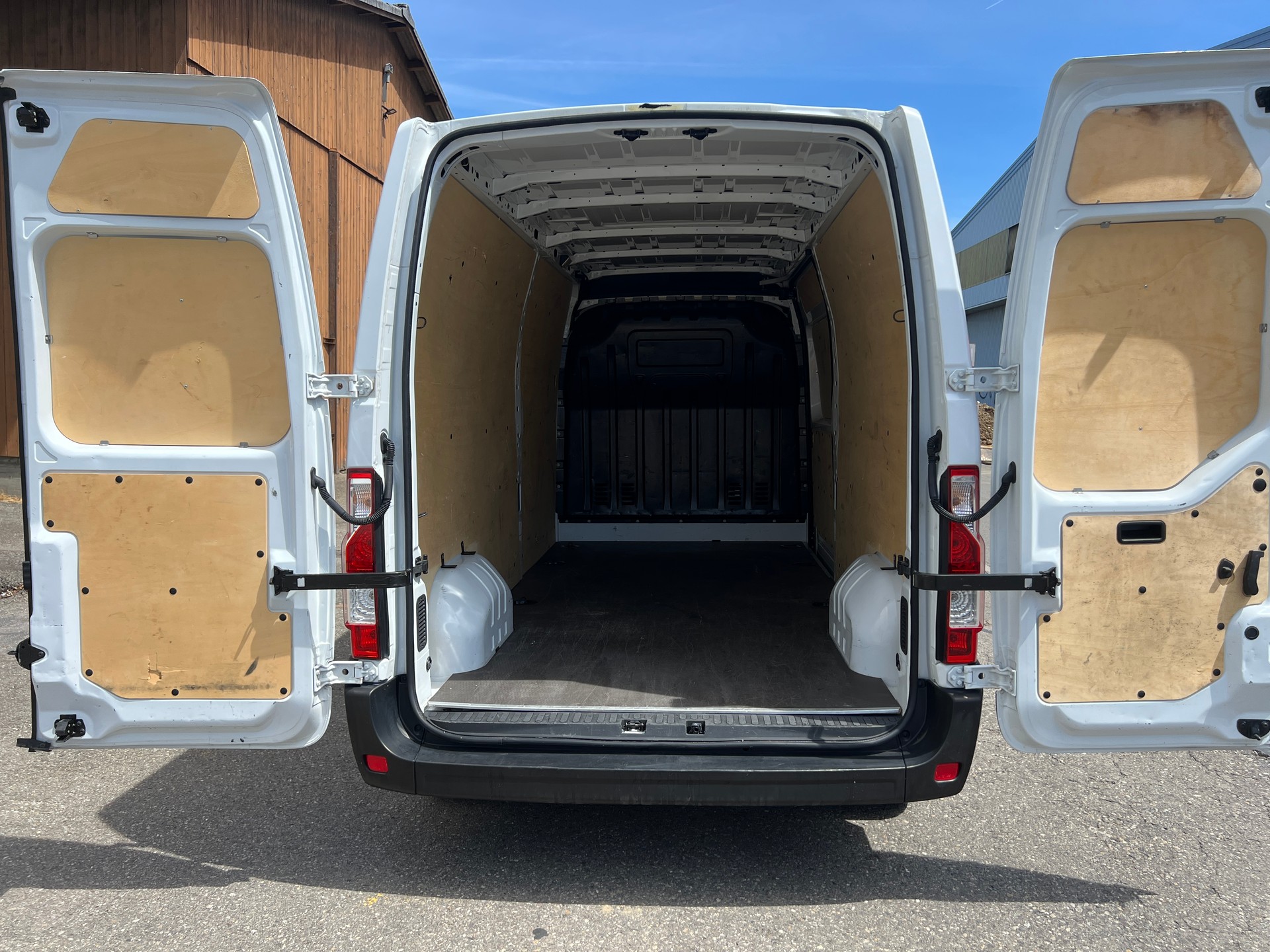 RENAULT Master T35 dCi130 L3H2-image-4