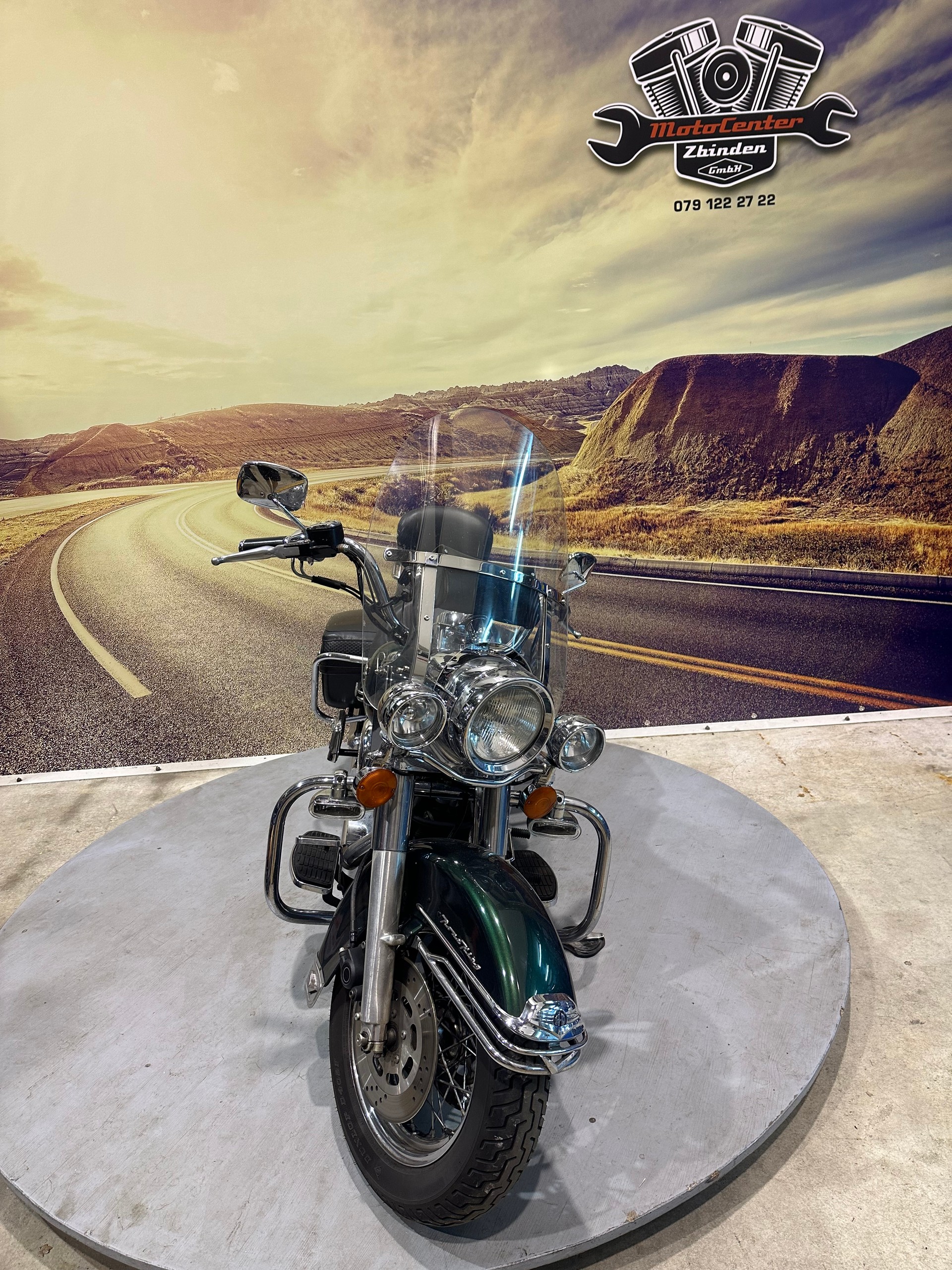 HARLEY-DAVIDSON FLHRCI Road King Classic-showroom-element-2