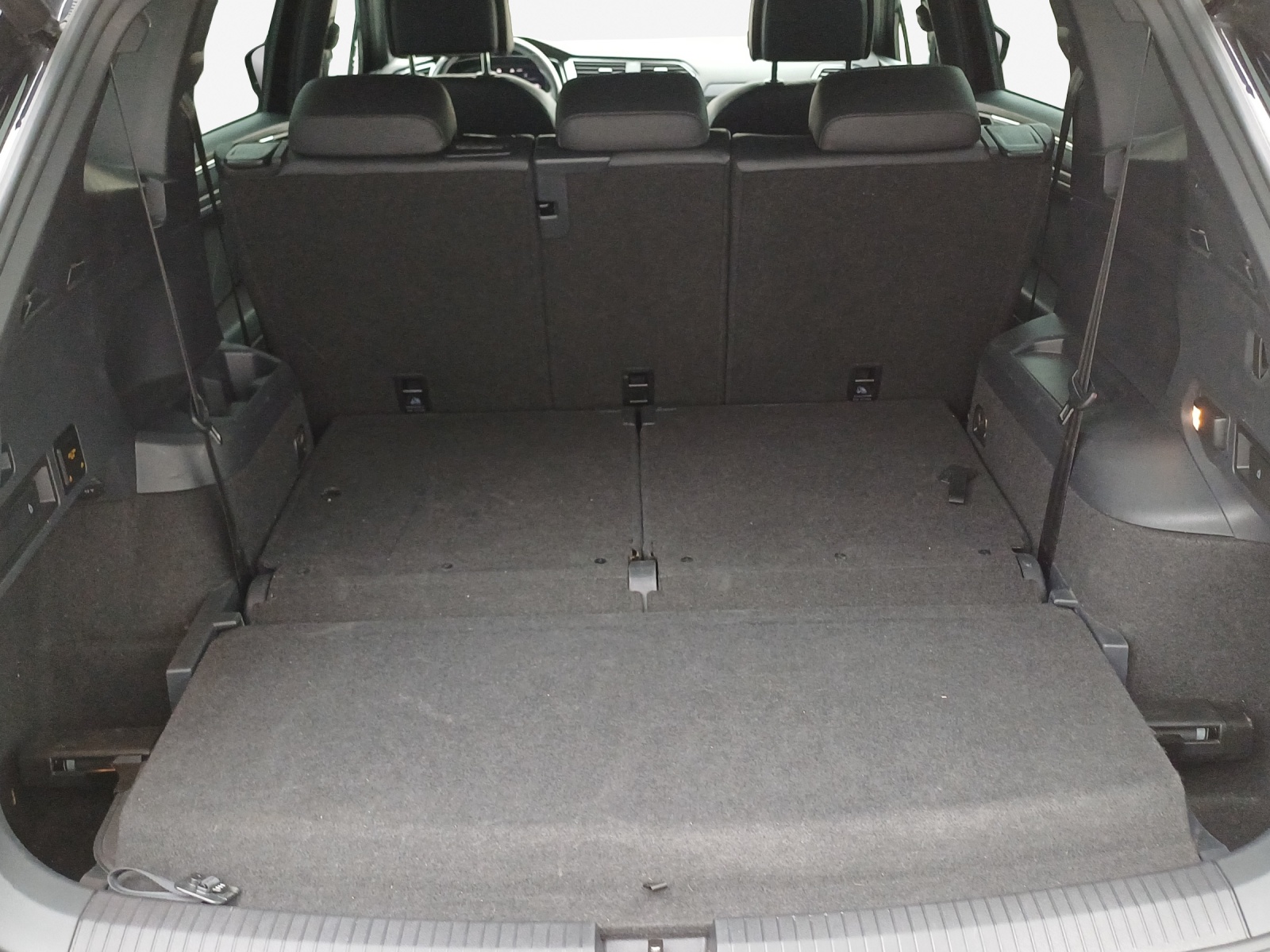 VW Tiguan Allspace 2.0TSI Highline 4Motion DSG-image-11