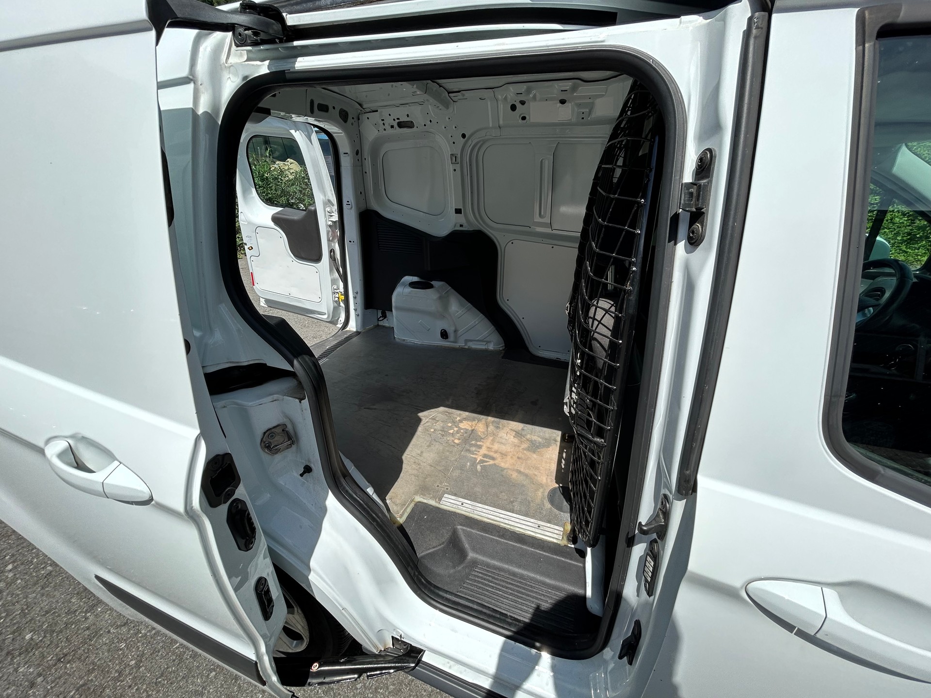 FORD Transit Courier Van 1.5 TDCi Ambiente-image-9