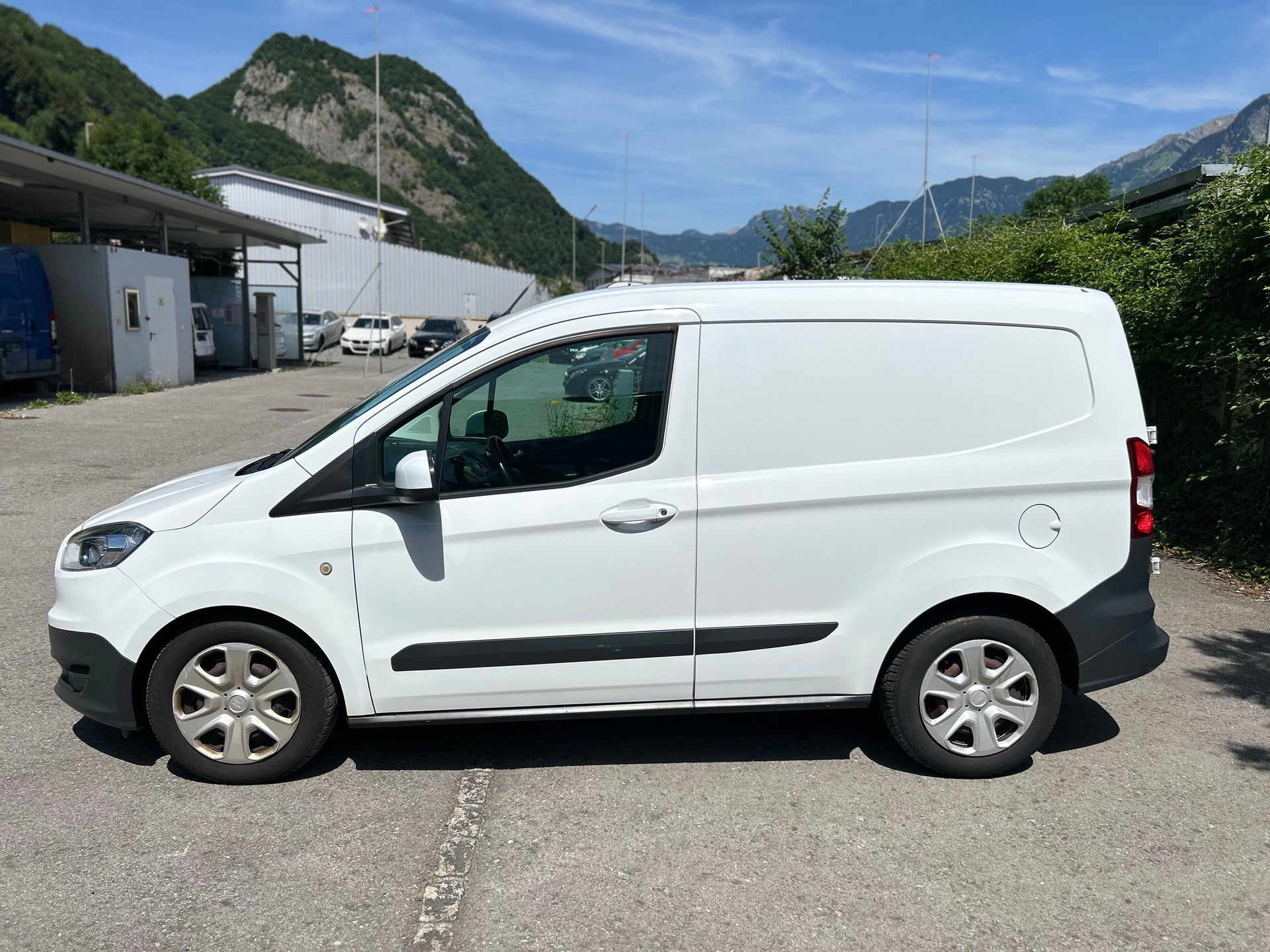 FORD Transit Courier Van 1.5 TDCi Ambiente-image-7