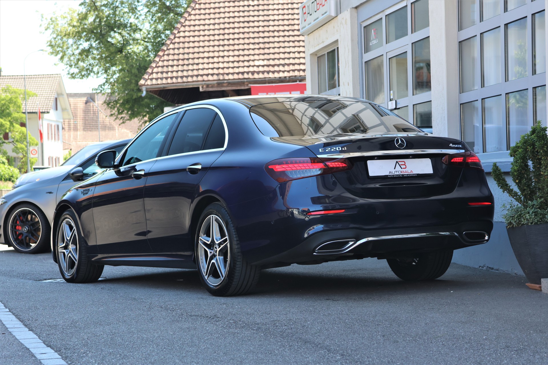 MERCEDES-BENZ E 220 d 4Matic Swiss Star 9G-Tronic (CH)-image-2