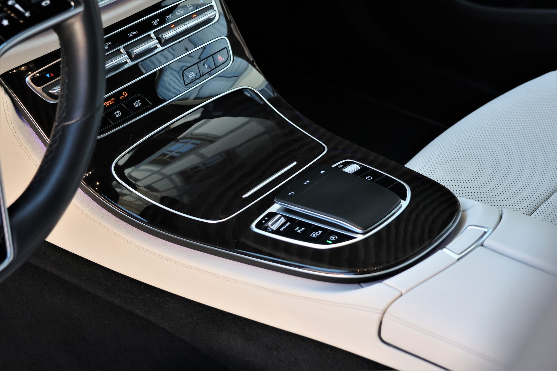 MERCEDES-BENZ E 220 d 4Matic Swiss Star 9G-Tronic (CH)-image-10