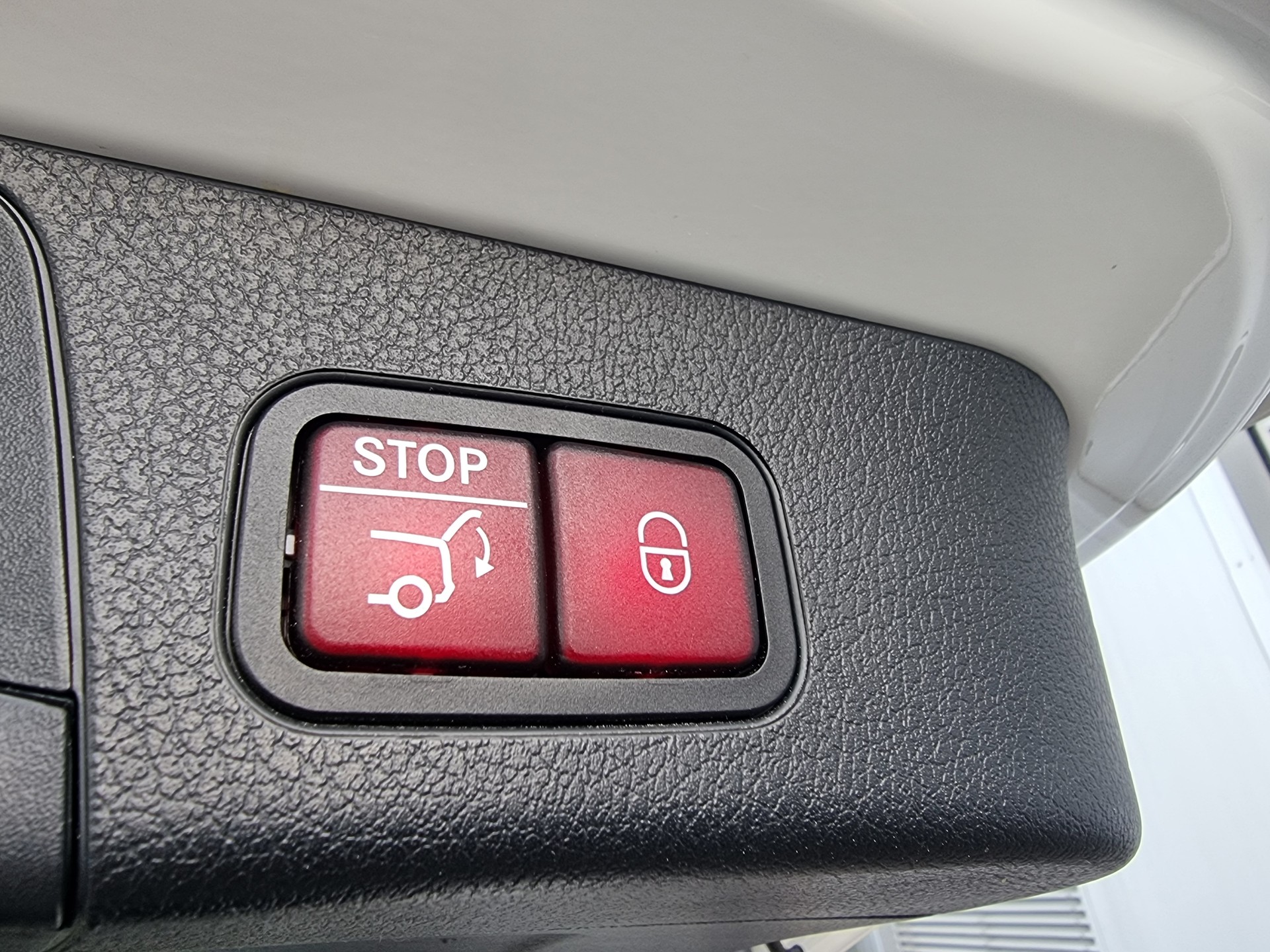 MERCEDES-BENZ GLB 200 d Style 8G-Tronic-image-13