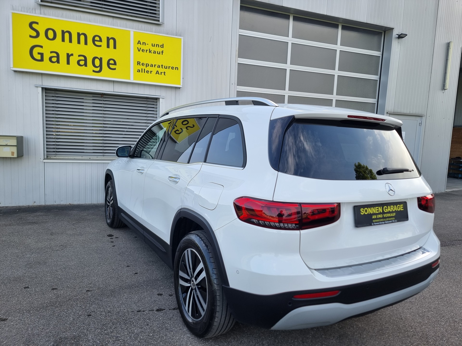 MERCEDES-BENZ GLB 200 d Style 8G-Tronic-image-11