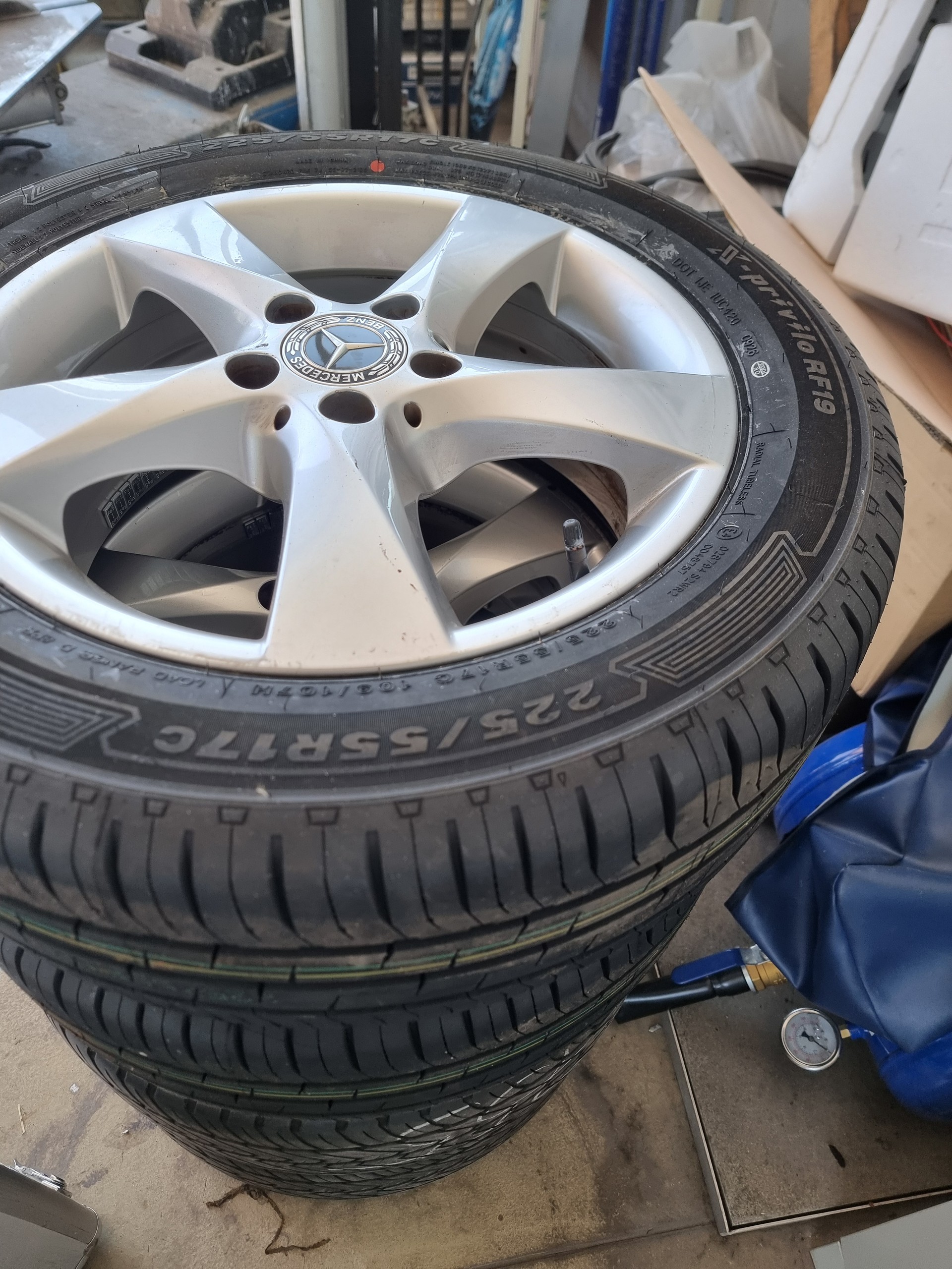 MERCEDES-BENZ GLB 200 d Style 8G-Tronic-image-14