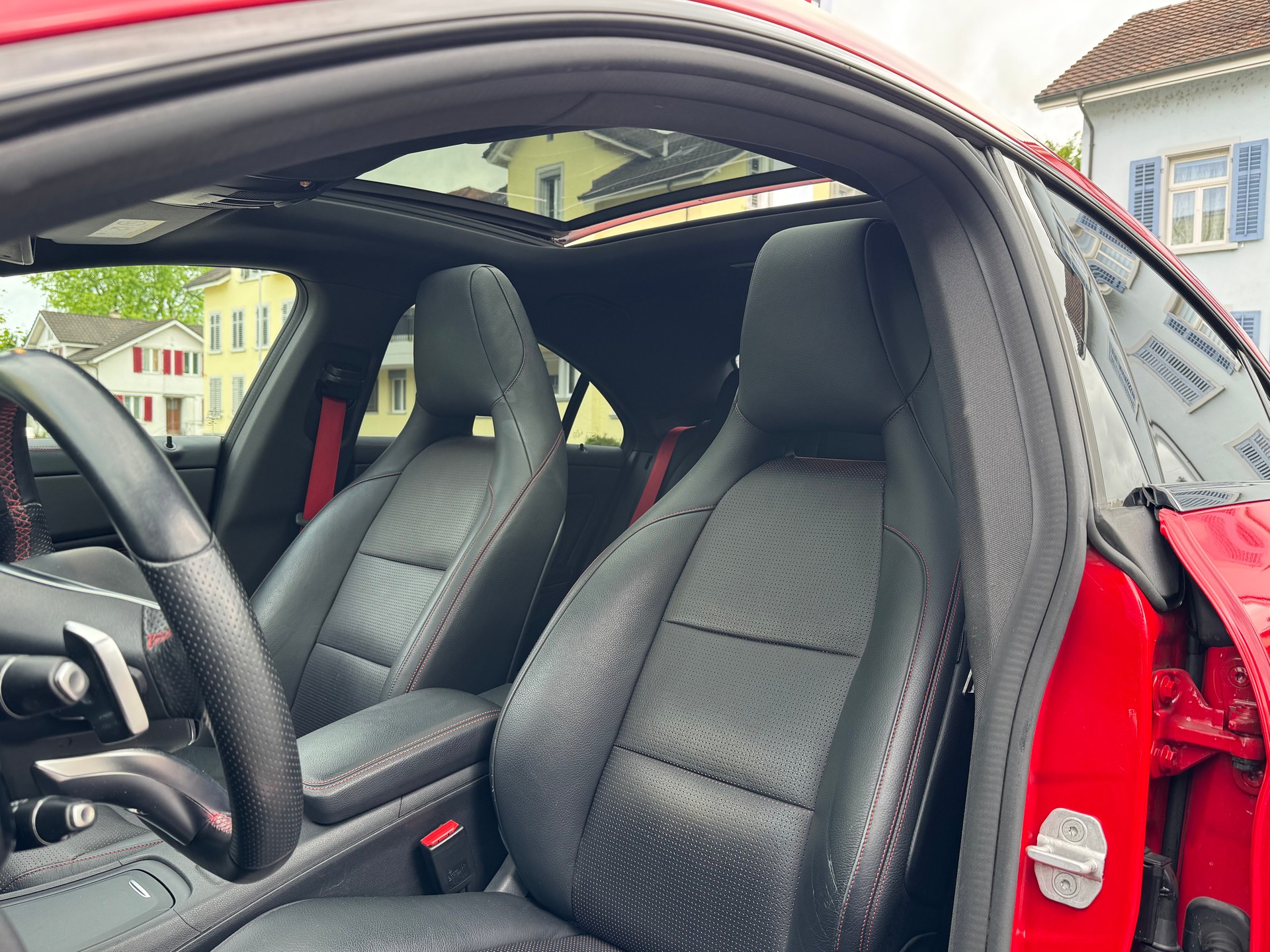 MERCEDES-BENZ Mercedes-Benz CLA 250 Sport 7G-DCT*CH-Fahrzeug*-image-12