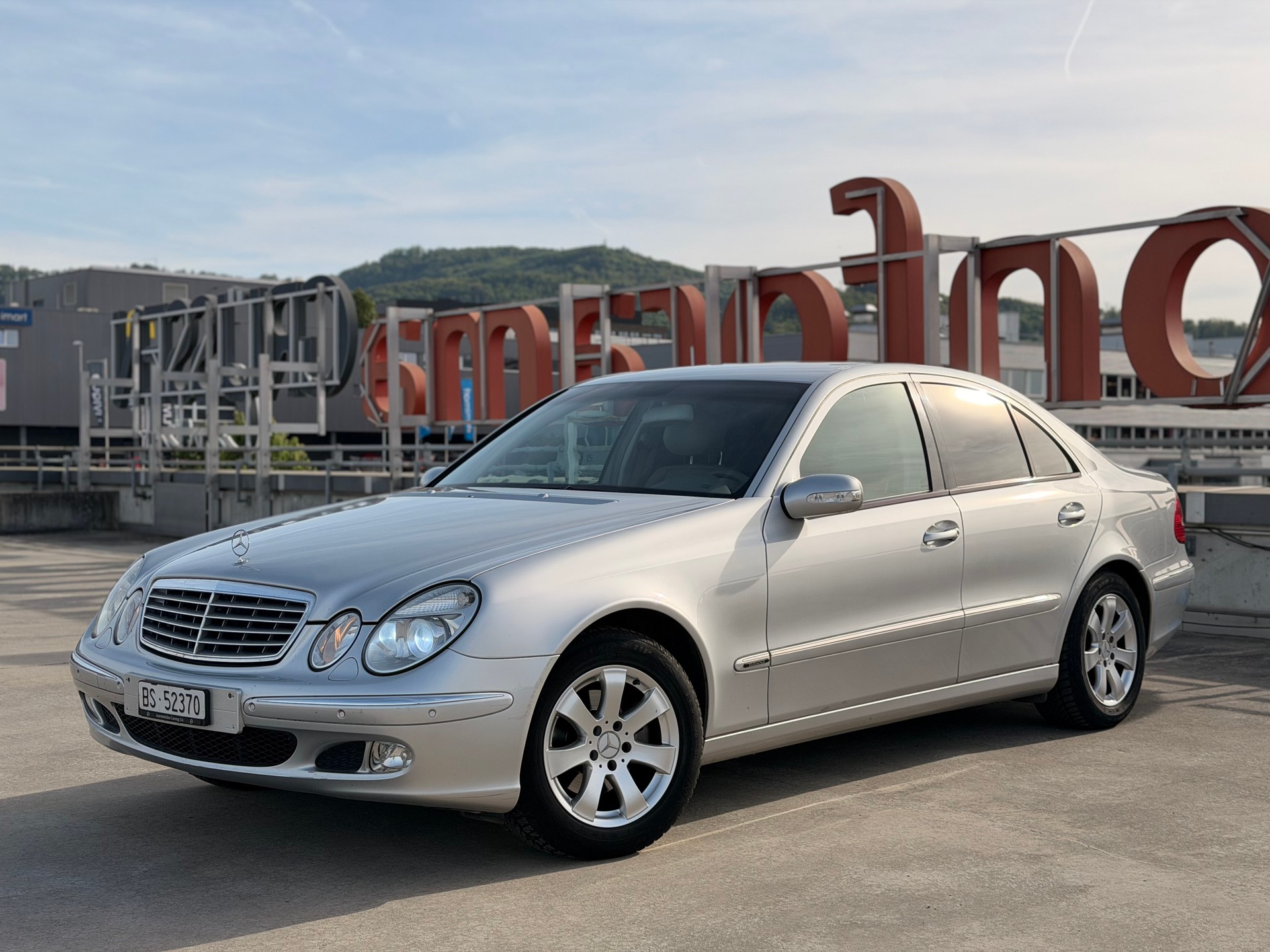 MERCEDES-BENZ E 240 Elégance-image-0