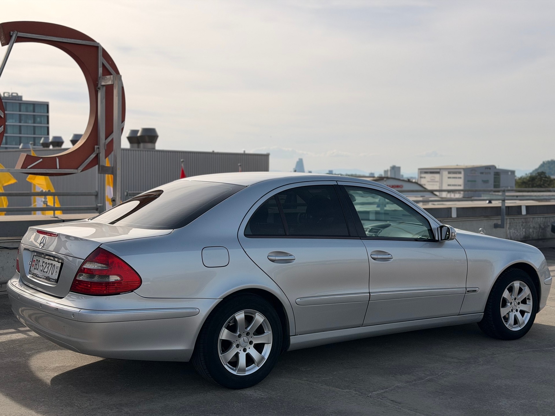 MERCEDES-BENZ E 240 Elégance-image-3