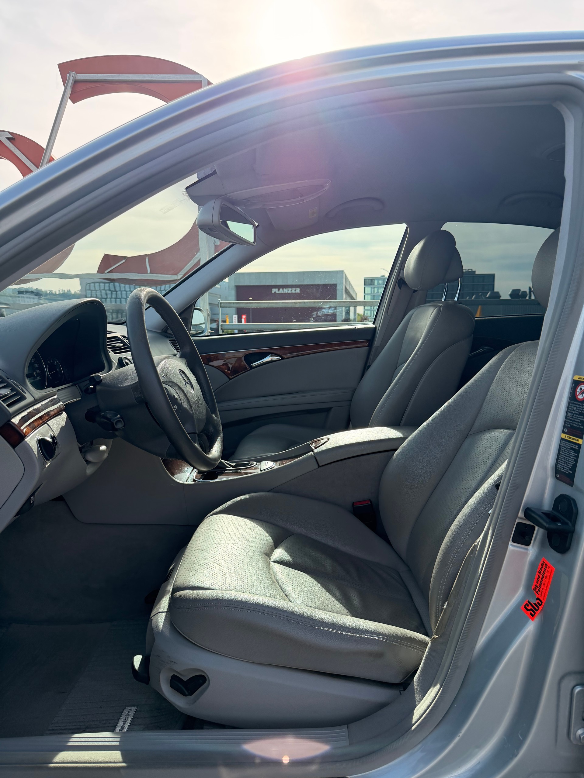 MERCEDES-BENZ E 240 Elégance-image-9