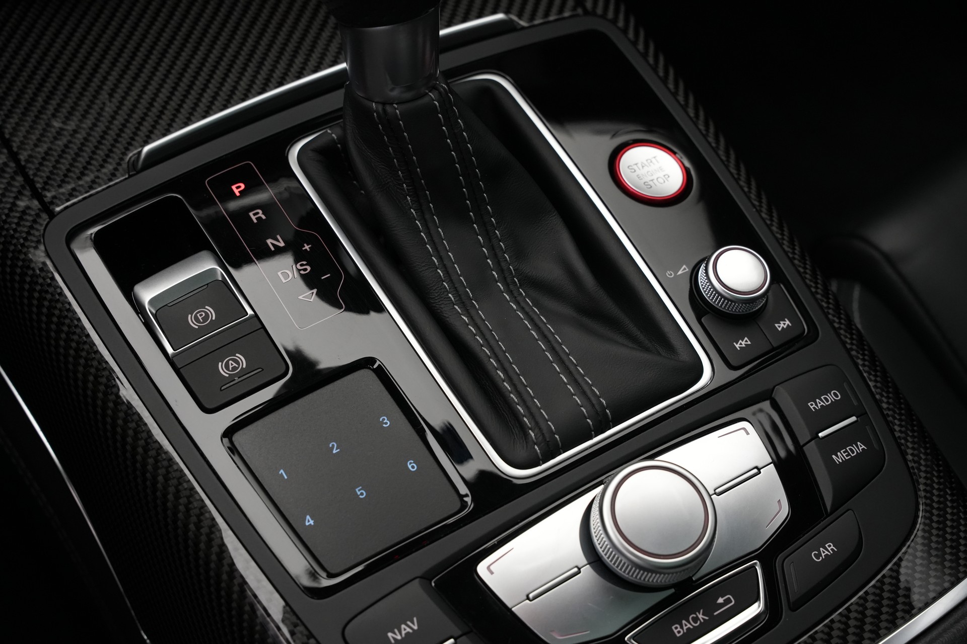 AUDI RS6 Avant 4.0 TFSI V8 performance quattro-image-30