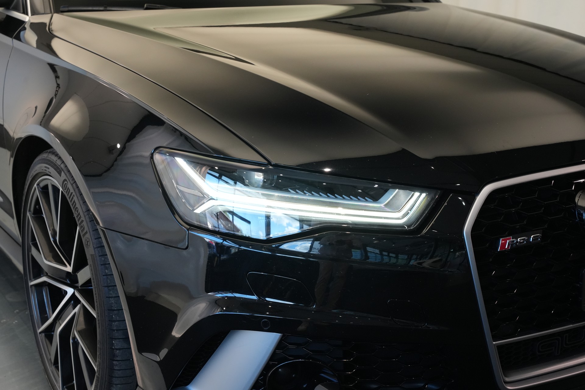 AUDI RS6 Avant 4.0 TFSI V8 performance quattro-image-9