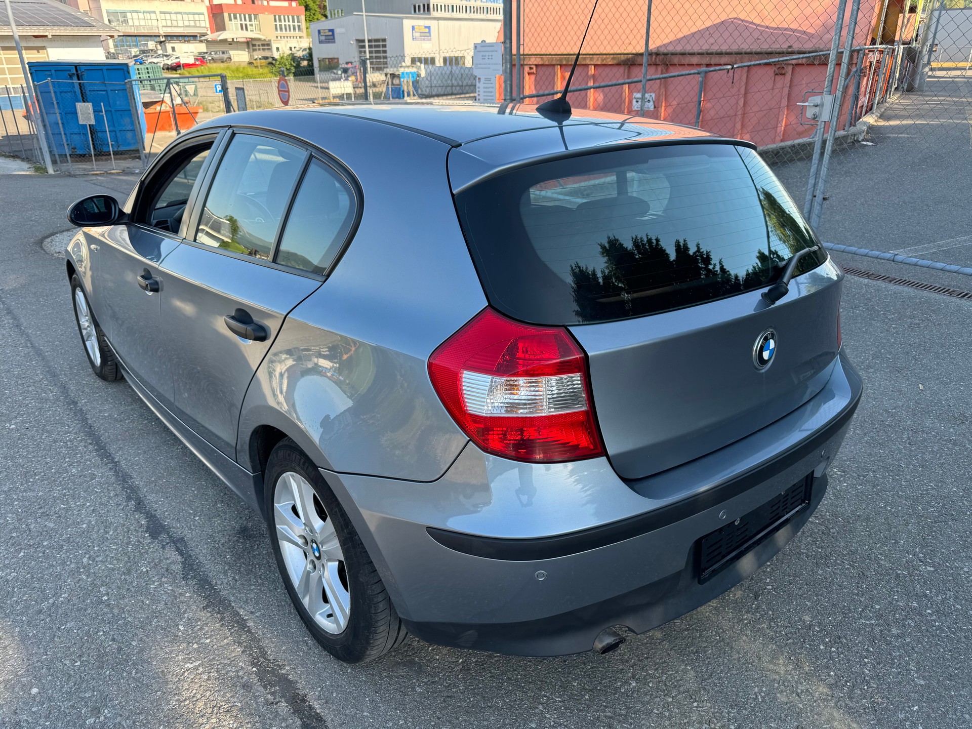 BMW 116i-image-4