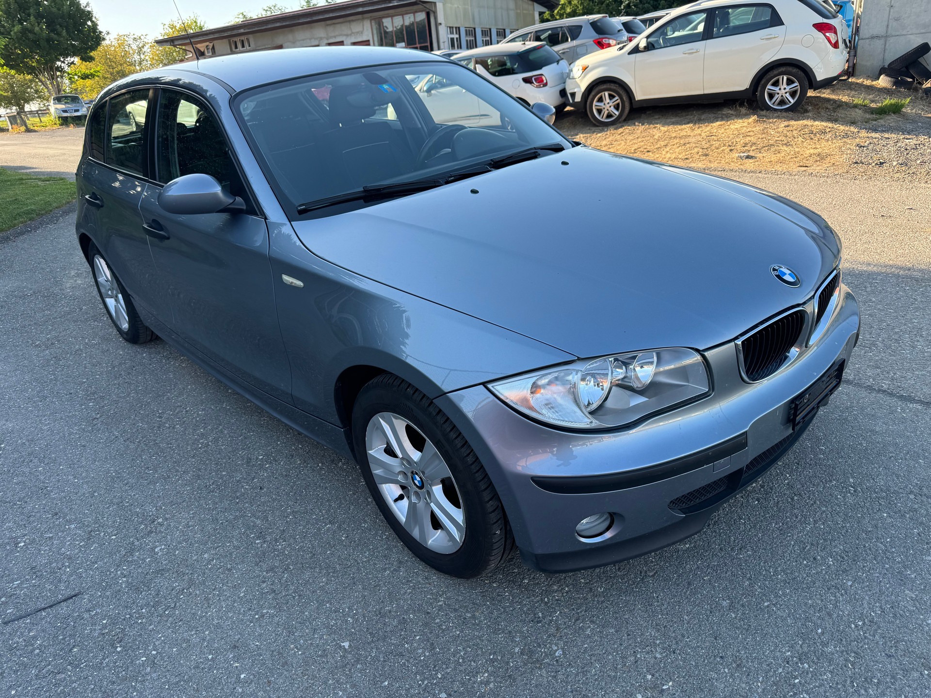 BMW 116i-image-2