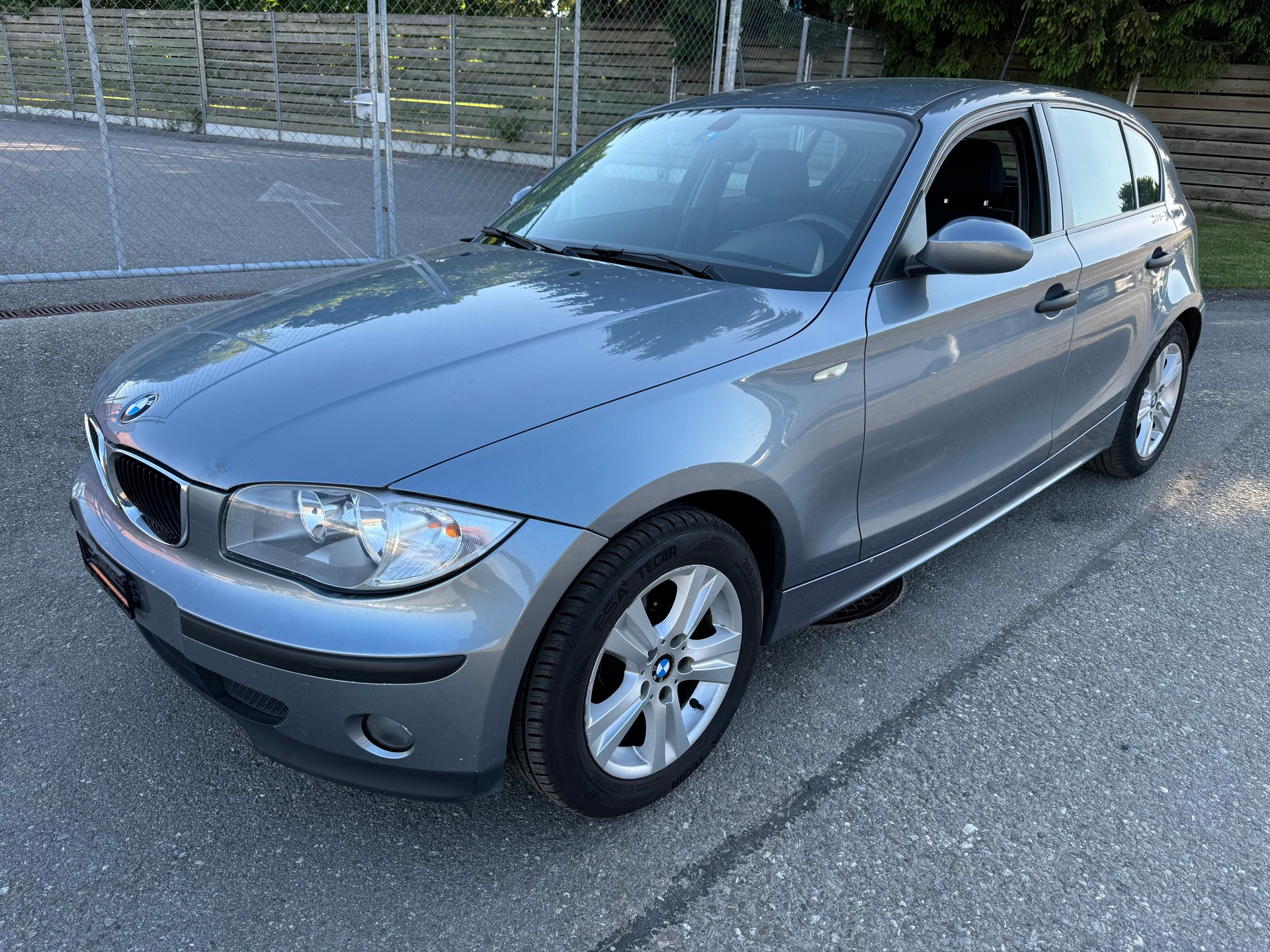 BMW 116i-image-0
