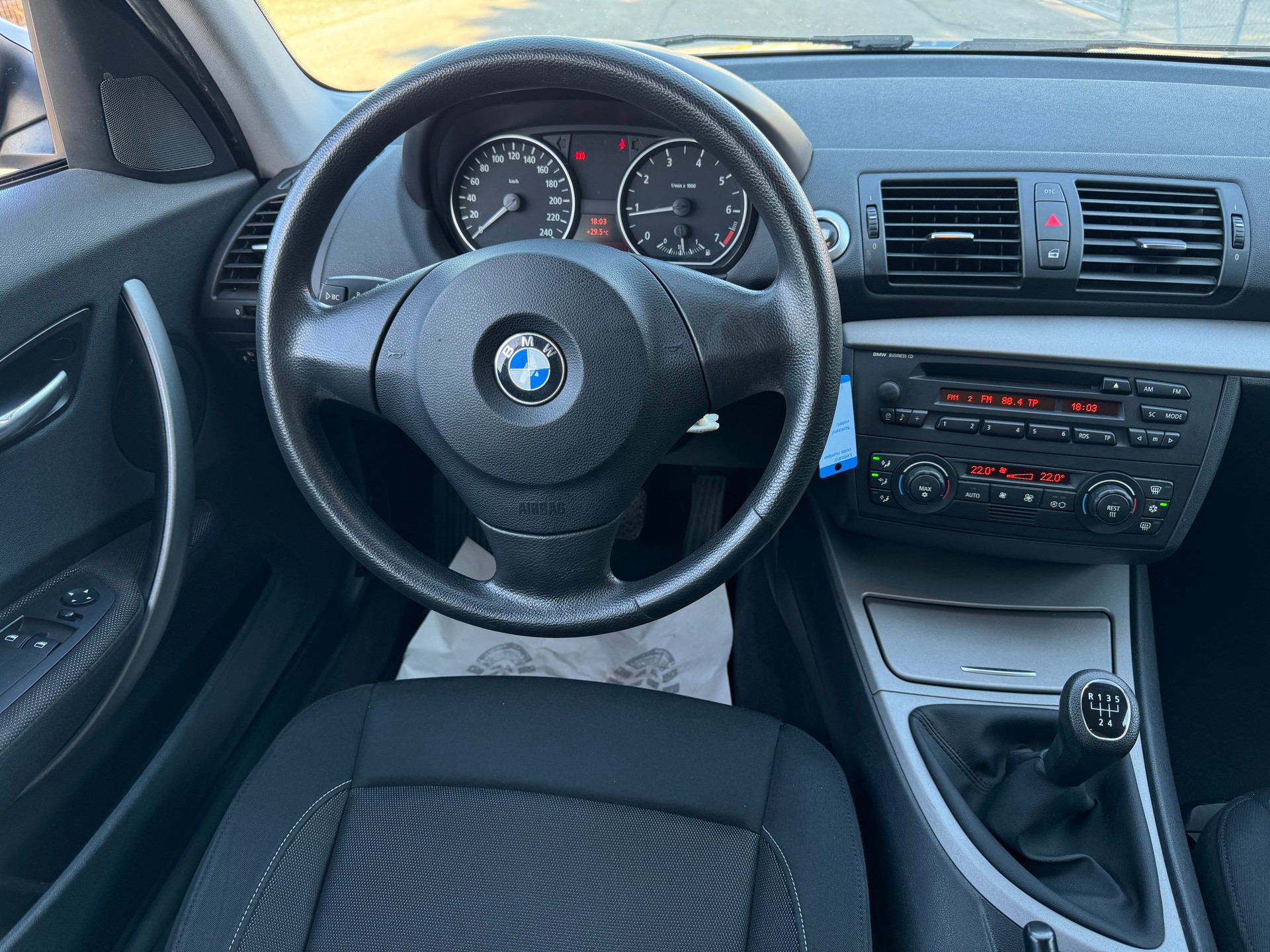 BMW 116i-image-5