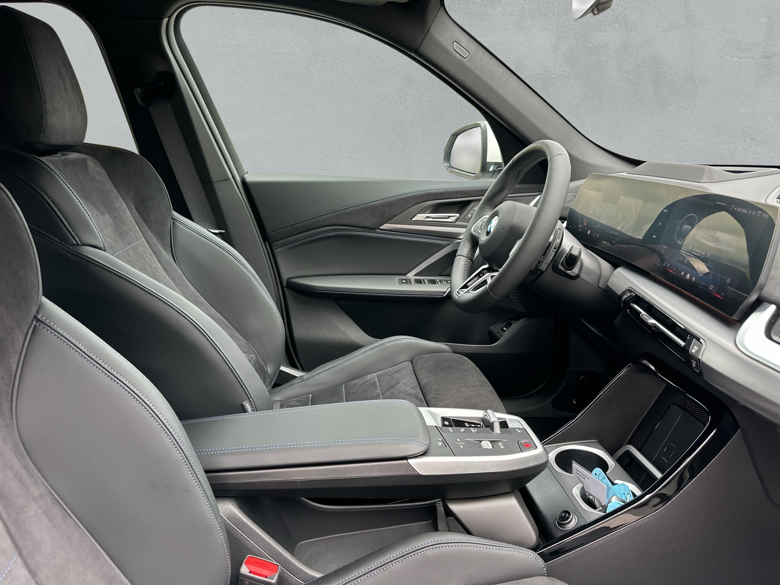 BMW X1 xDrive 23i 48V M Sport-image-13