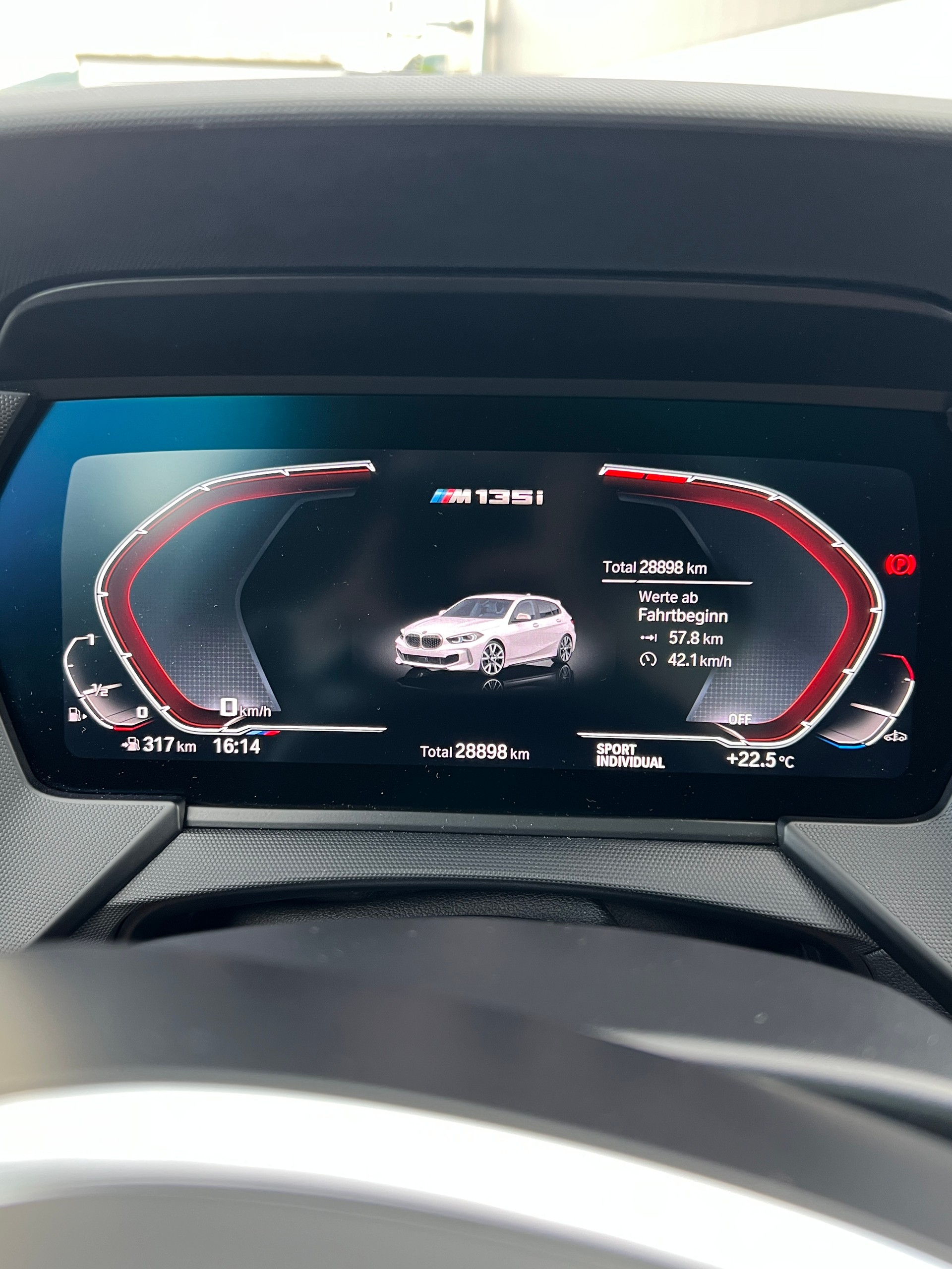 BMW M135i xDrive-image-9