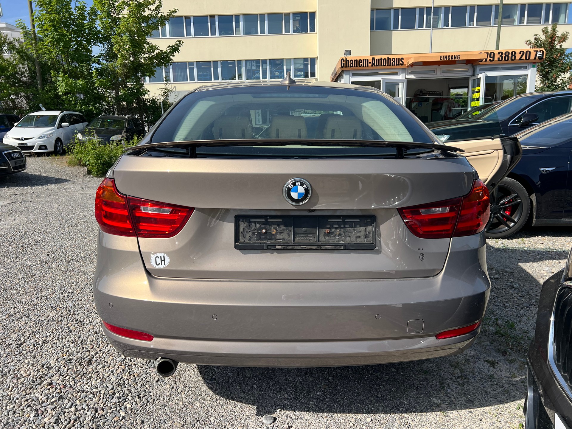 BMW 320d GT xDrive Luxury Line Steptronic-image-3
