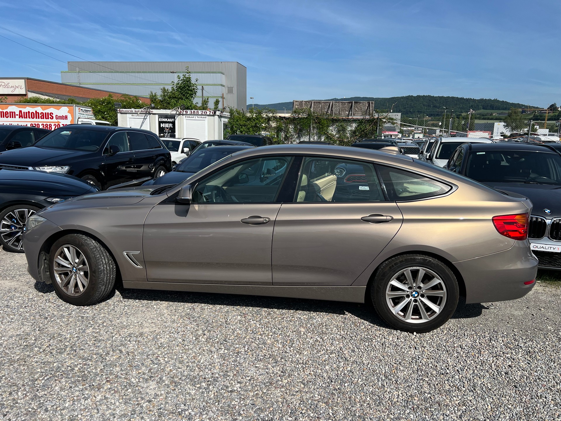 BMW 320d GT xDrive Luxury Line Steptronic-image-4