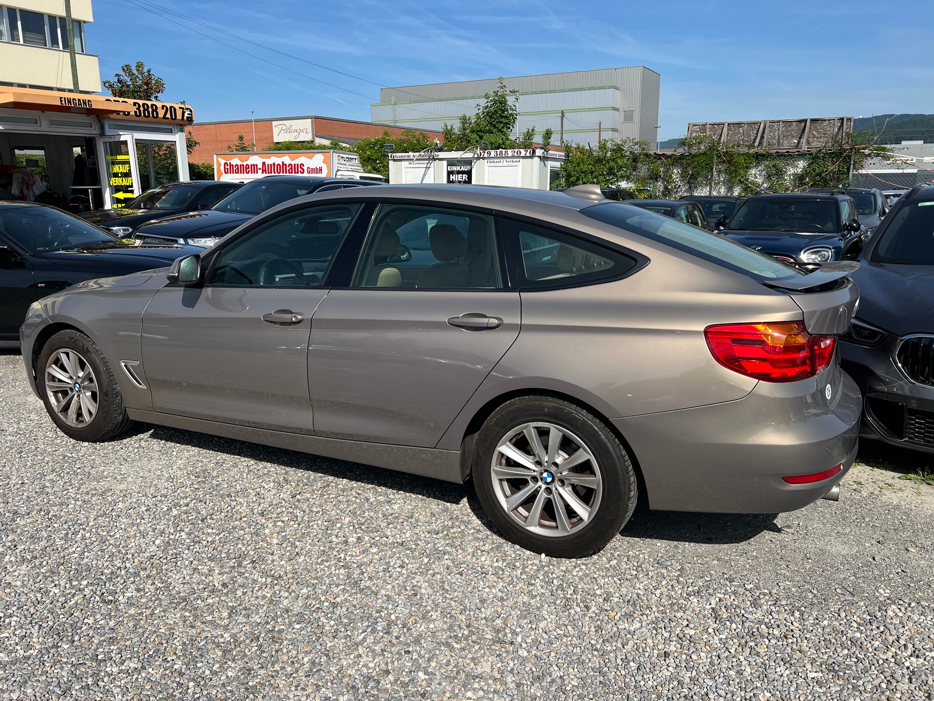 BMW 320d GT xDrive Luxury Line Steptronic-image-10
