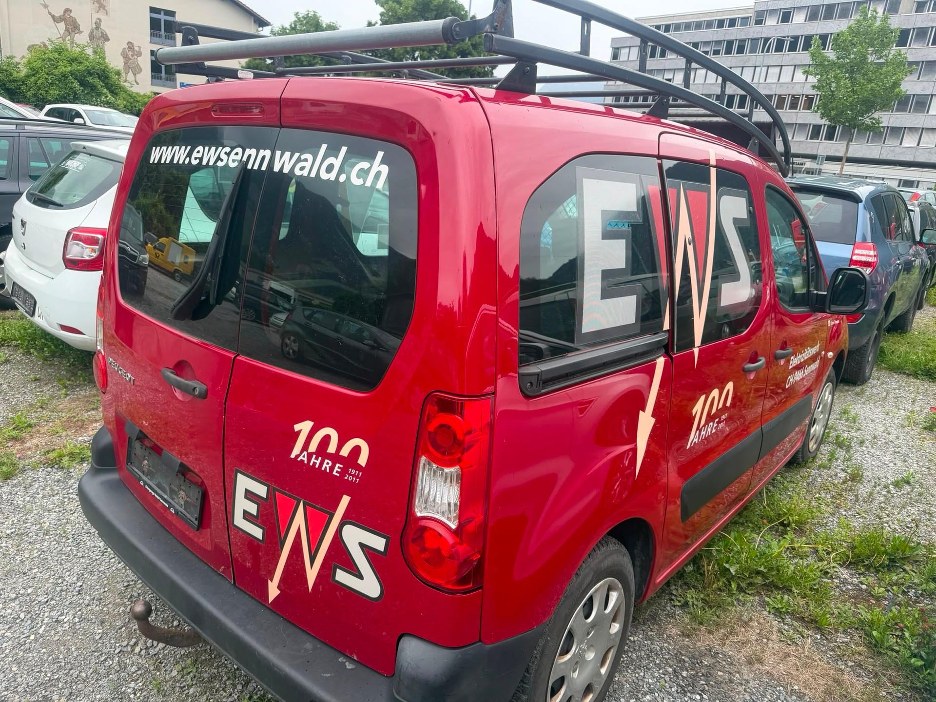 PEUGEOT Partner 1.6i Urban-image-9