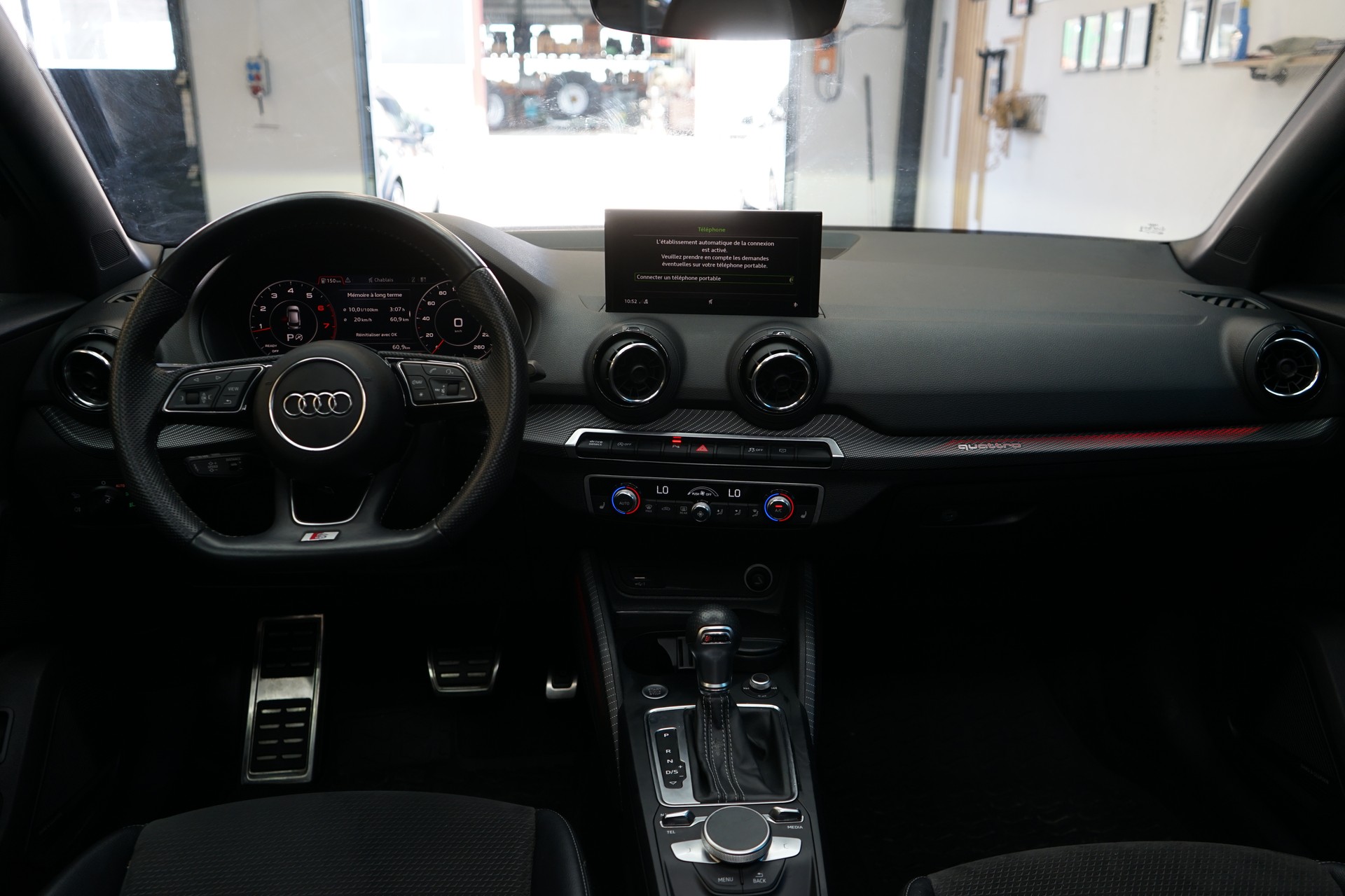 AUDI Q2 2.0 TFSI sport quattro S-tronic-image-6