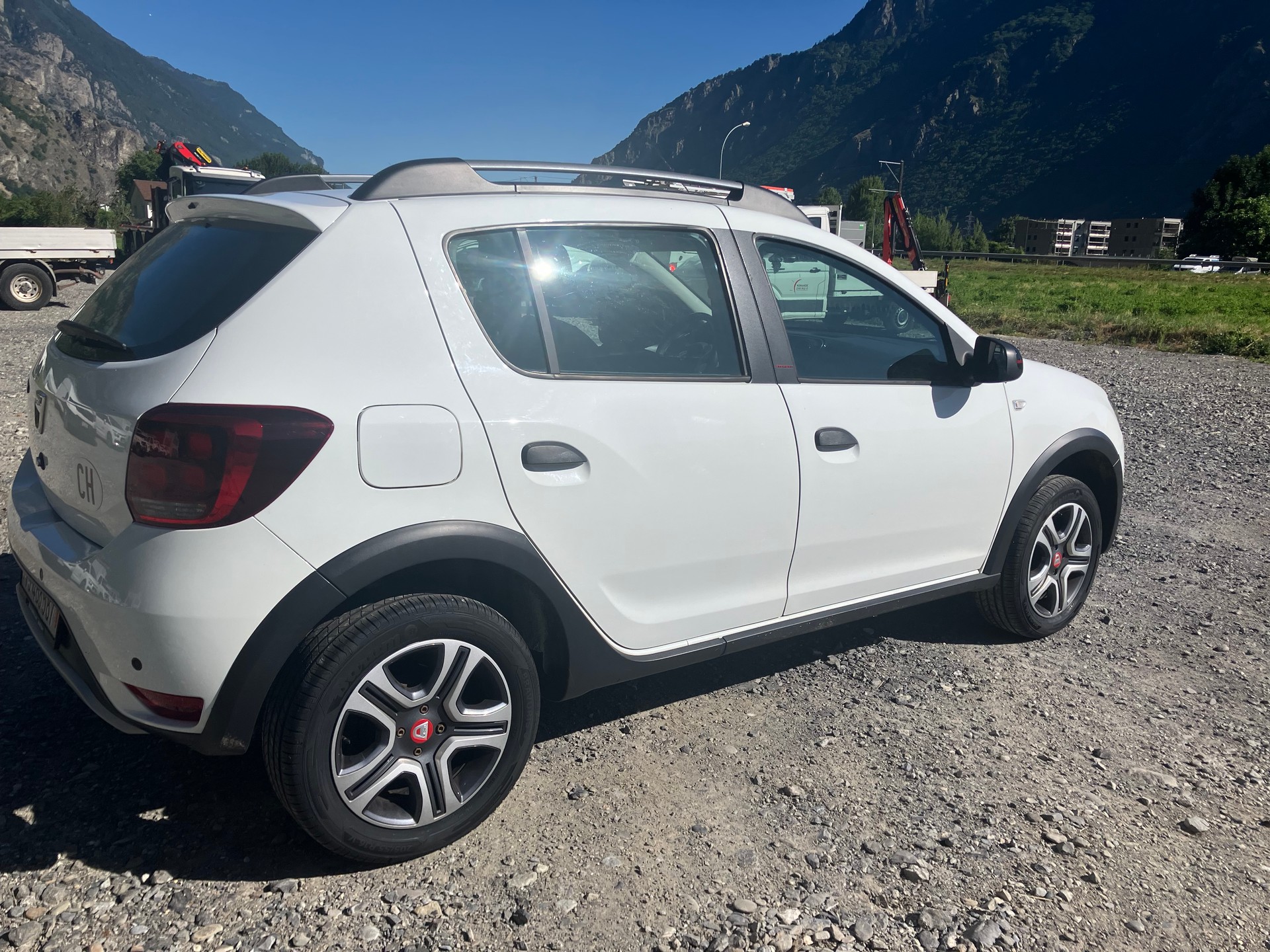 DACIA 0.9 TCe Ultimate E6c S/S-image-1