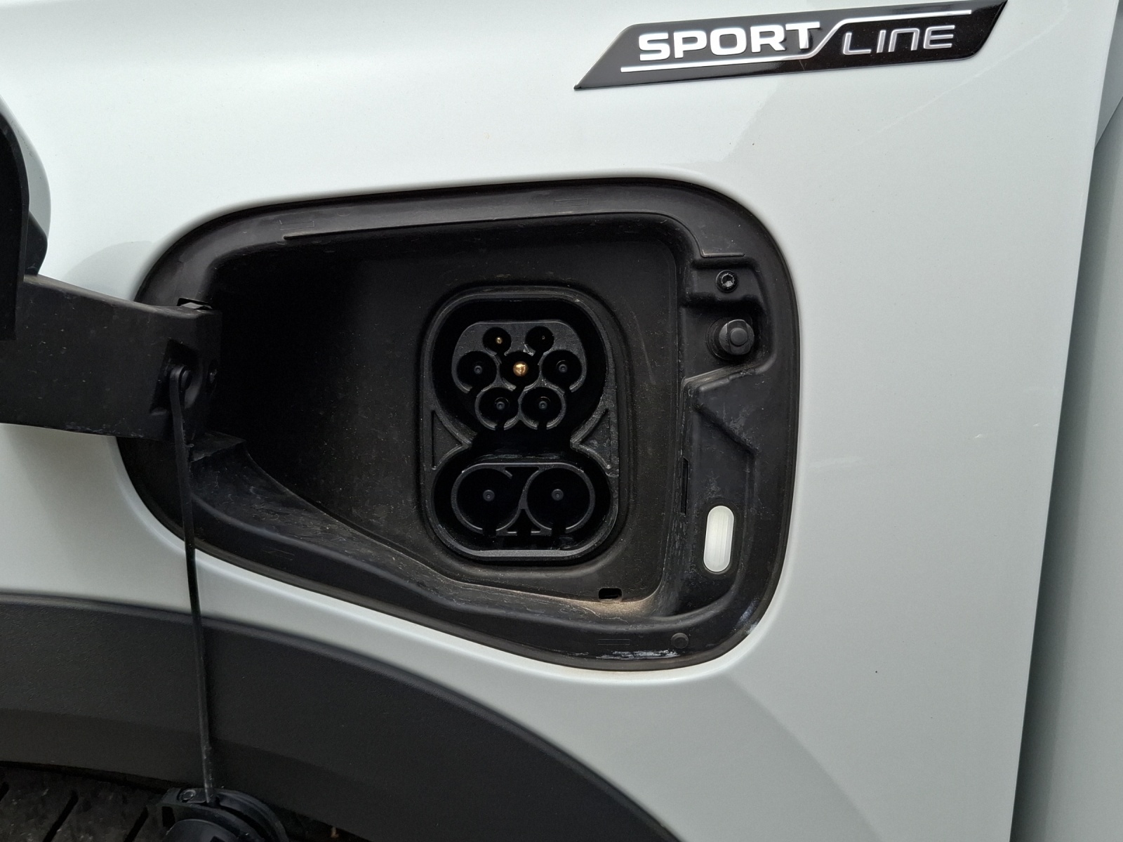 SKODA Kodiaq 1.5 TSI PHEV Sportline-image-15